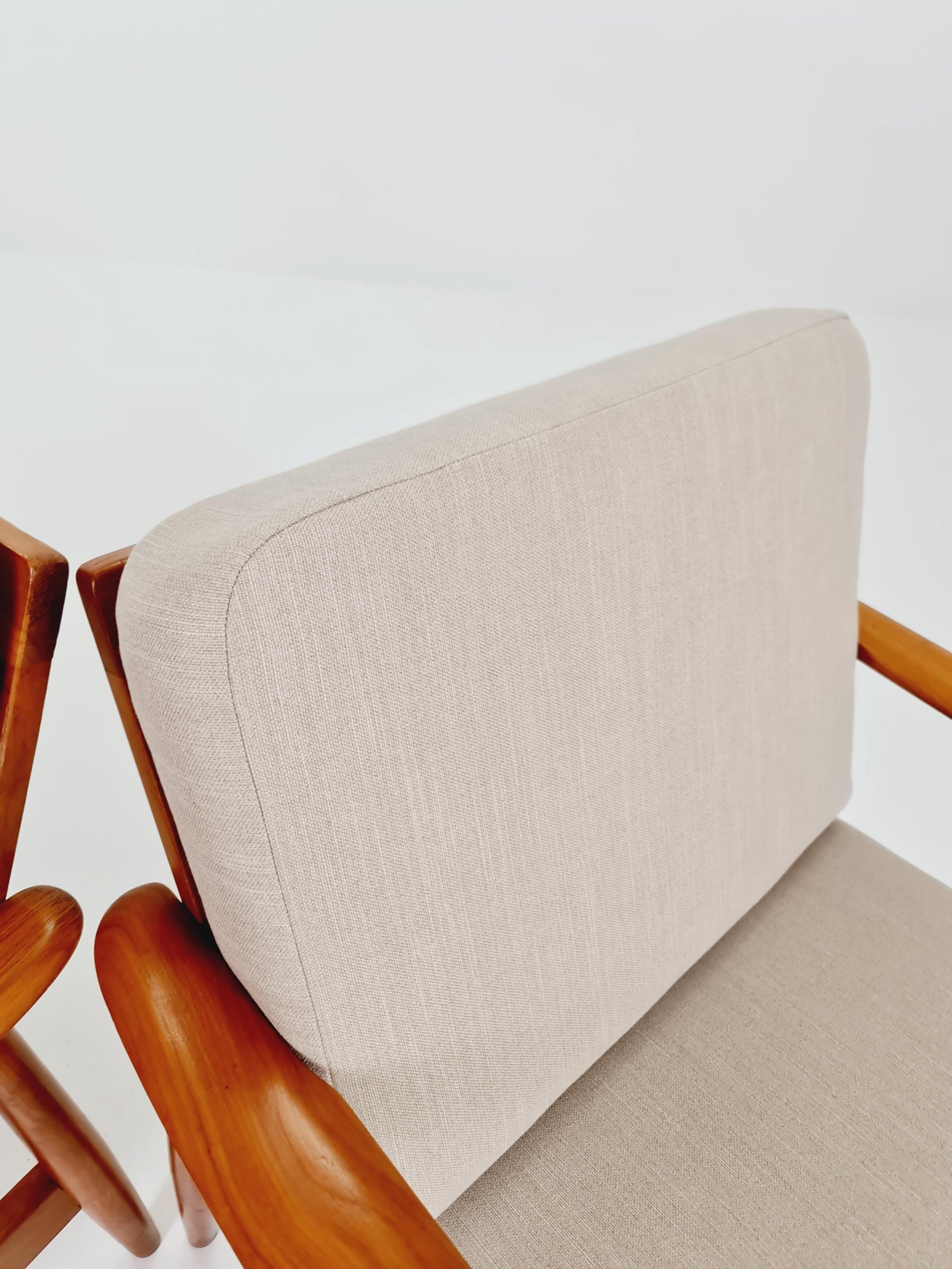 Mid-century pair of German lounge armchair, 1960s