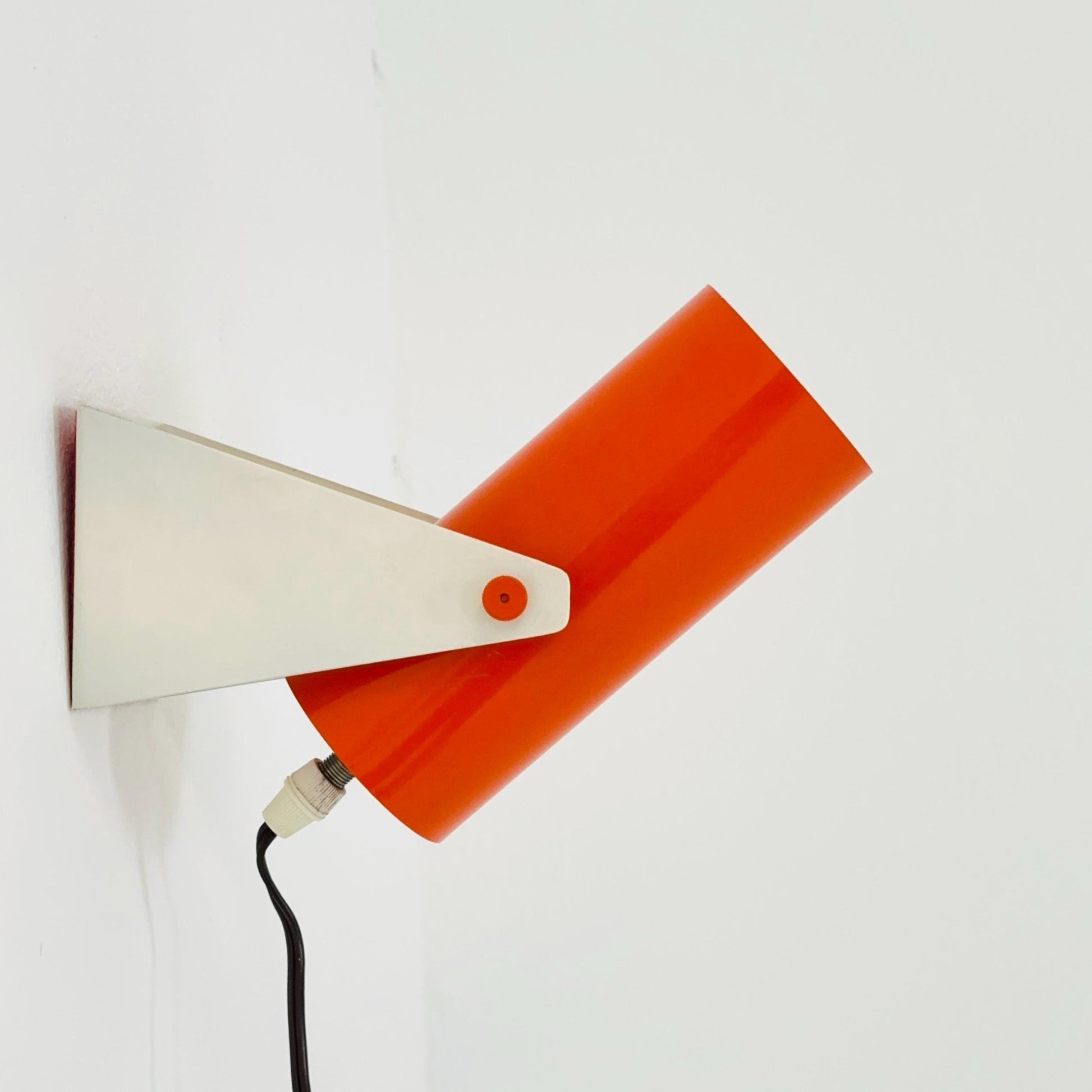 Mid-Century Space Age Orange Cylinder Wall Lamp | Modernist Rotating Spotlight | Dutch Design 1970s