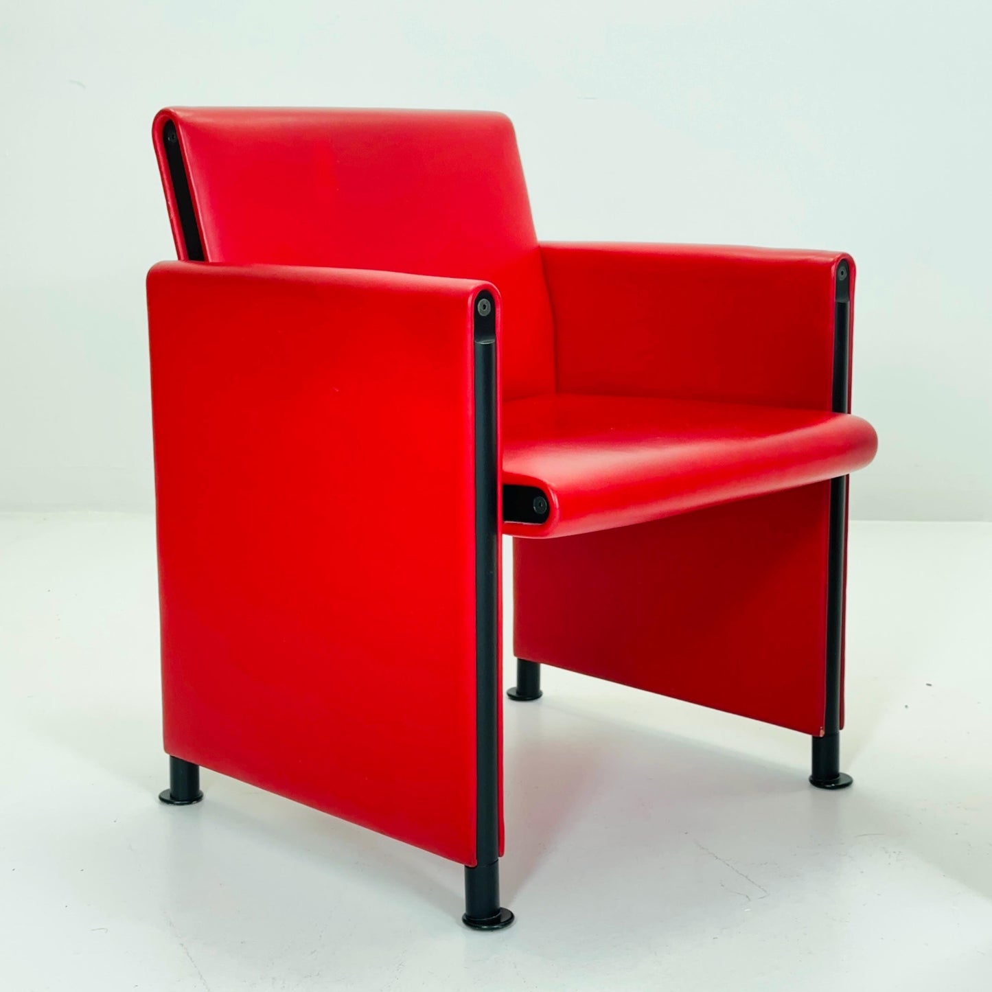 Set of 2 Postmodern Afra & Tobia Scarpa “Giulietta” armChairs by Meritalia Italy 1980s