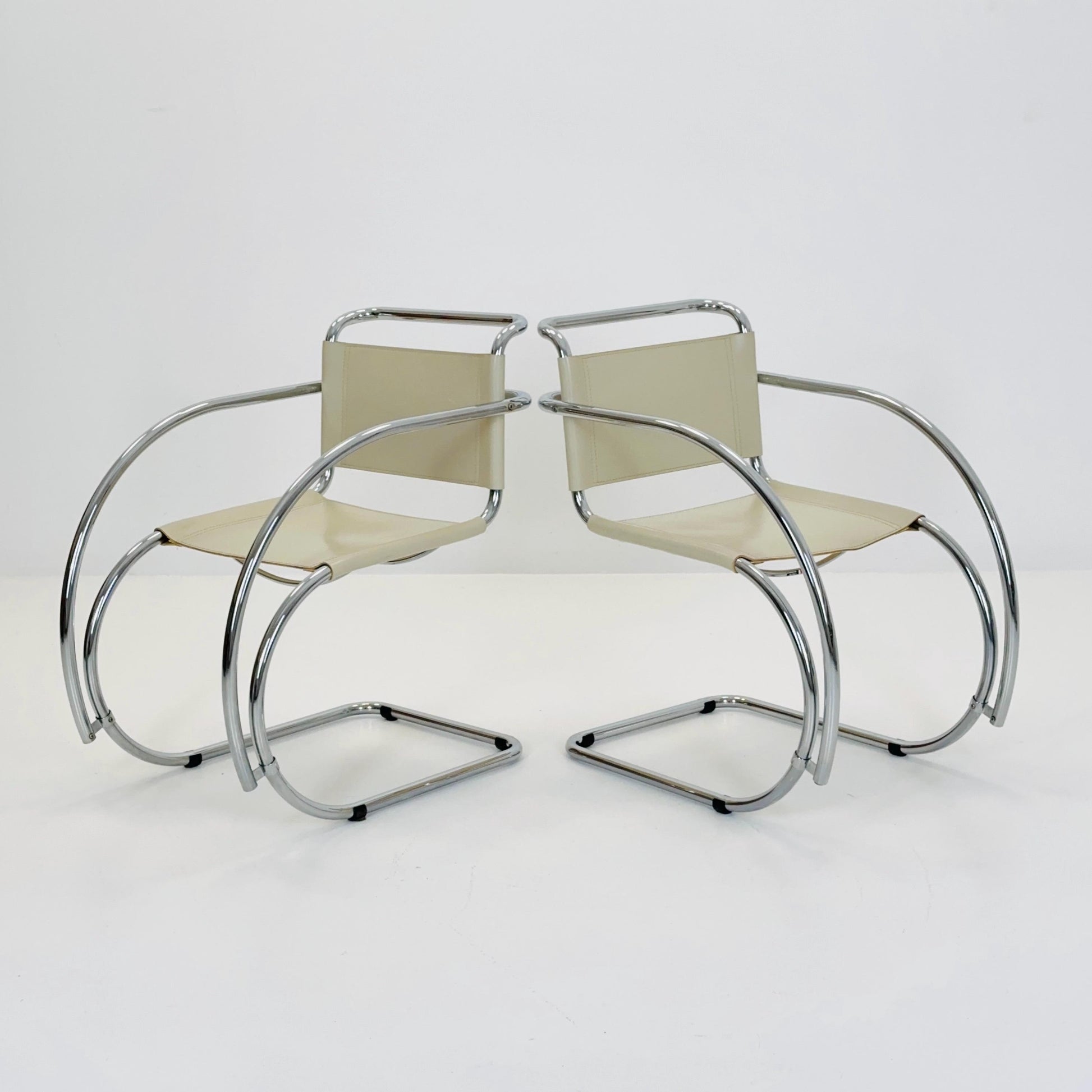 Set of 2 Mid century Bauhaus Cantilever MR20 Armchairs by Ludwig Mies van der Rohe Italy, 1980s