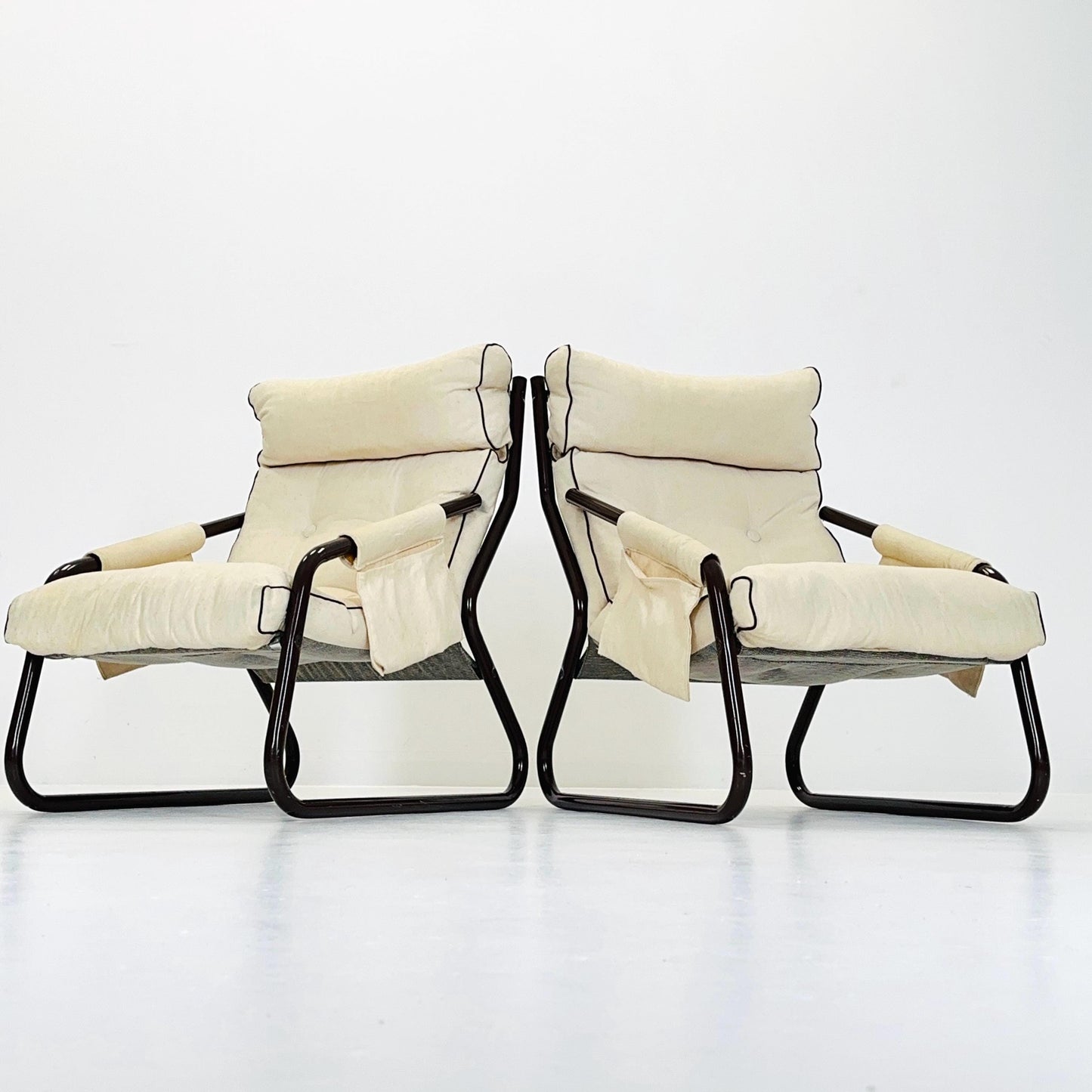 Set of 2 Rare 1970s IKEA Lounge Chairs by Gillis Lundgren – White-Beige Fabric MCM Armchairs with Magazine Pockets Sweden 1980s