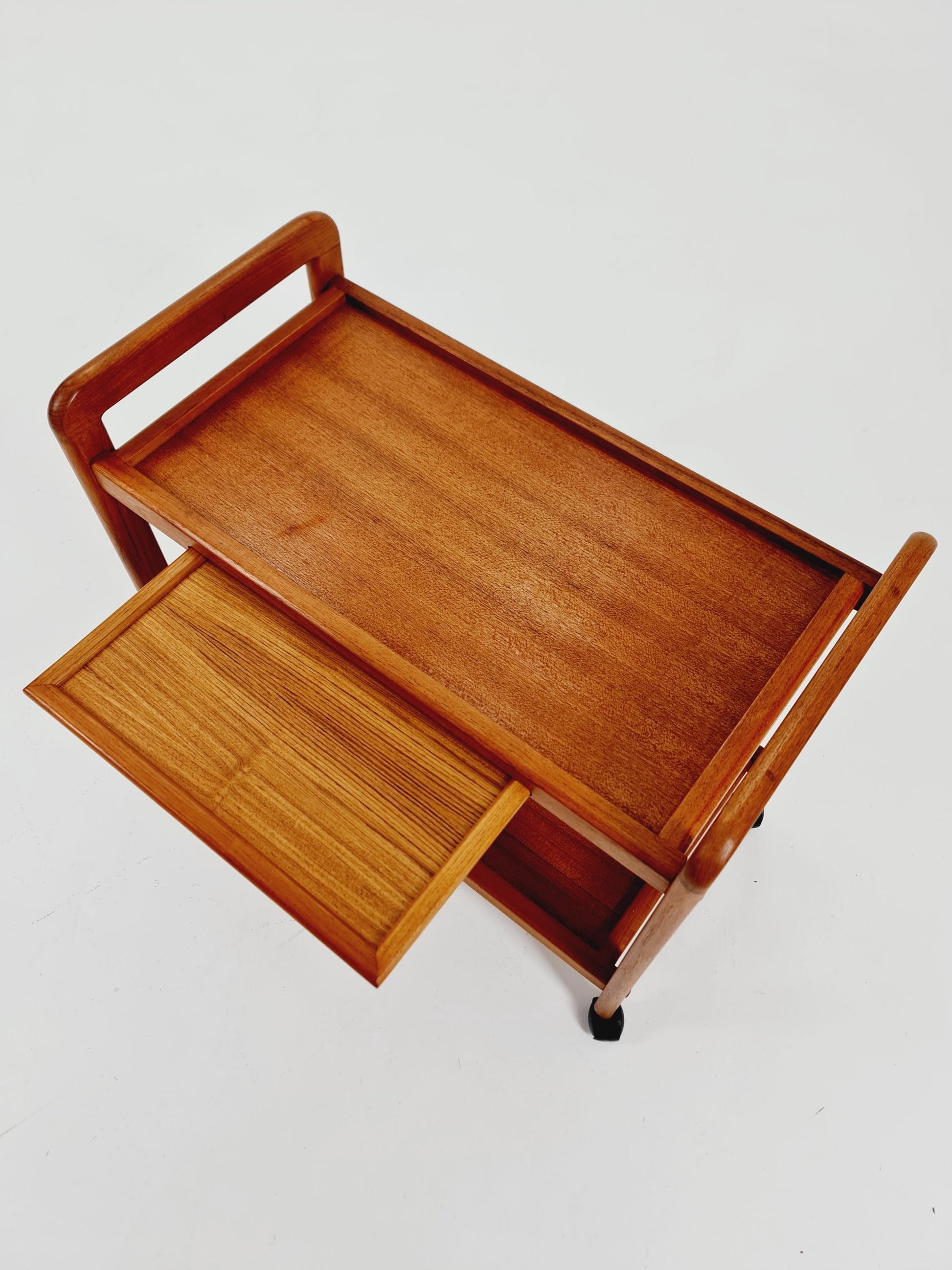 Vintage Danish mid century trolley bar cart in solid teak By Sika Möbler, 1960s