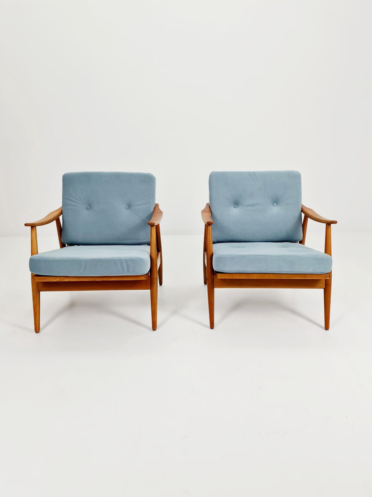Mid-century pair of German lounge armchair, 1960s