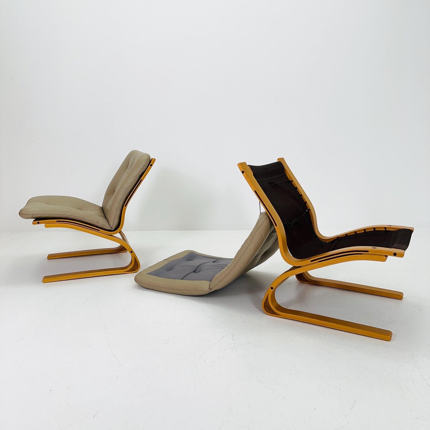 Set of 2 Mid century Norwegian Kengu leather lounge chairs by Elsa & Nordahl Solheim for Rybo Rykken - 1970s Norway