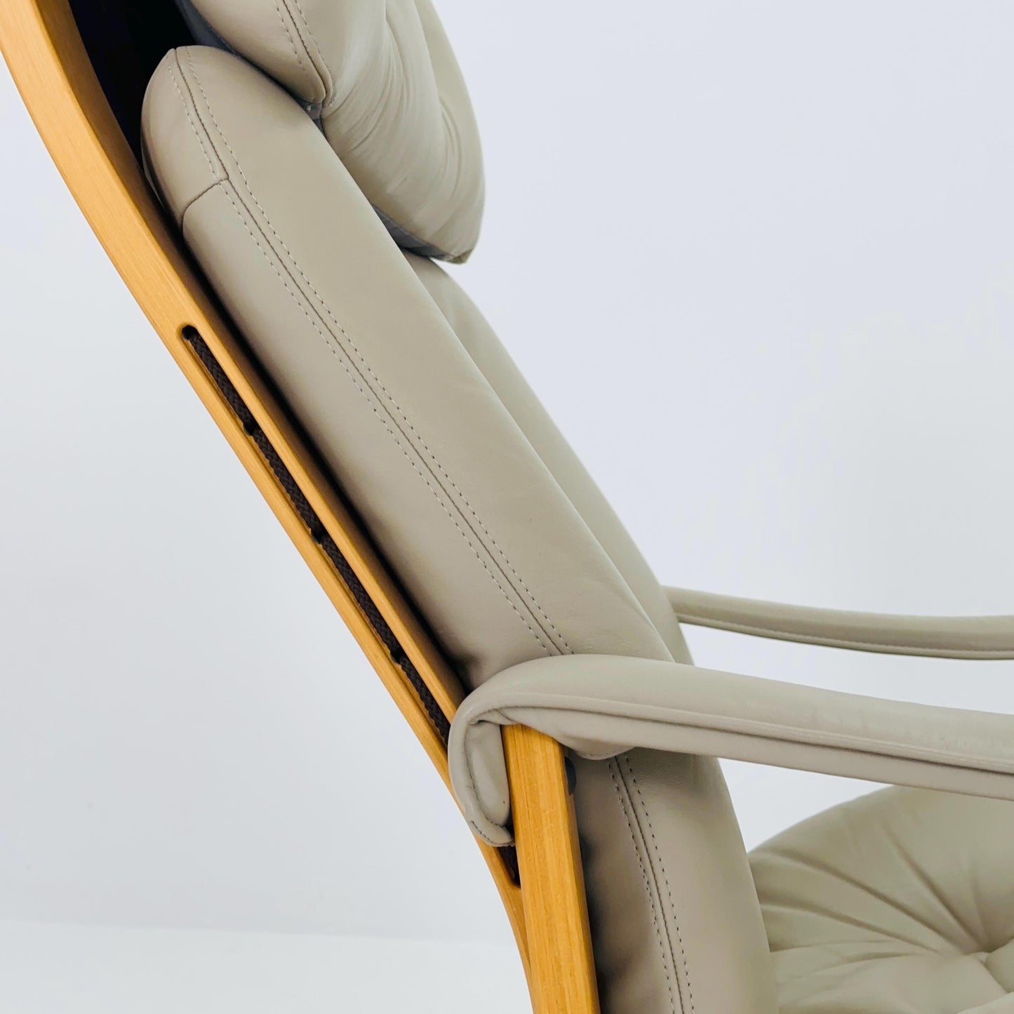 Mid century Norwegian Kengu leather high back lounge chair by Elsa & Nordahl Solheim for Rybo Rykken - 1970s Norway