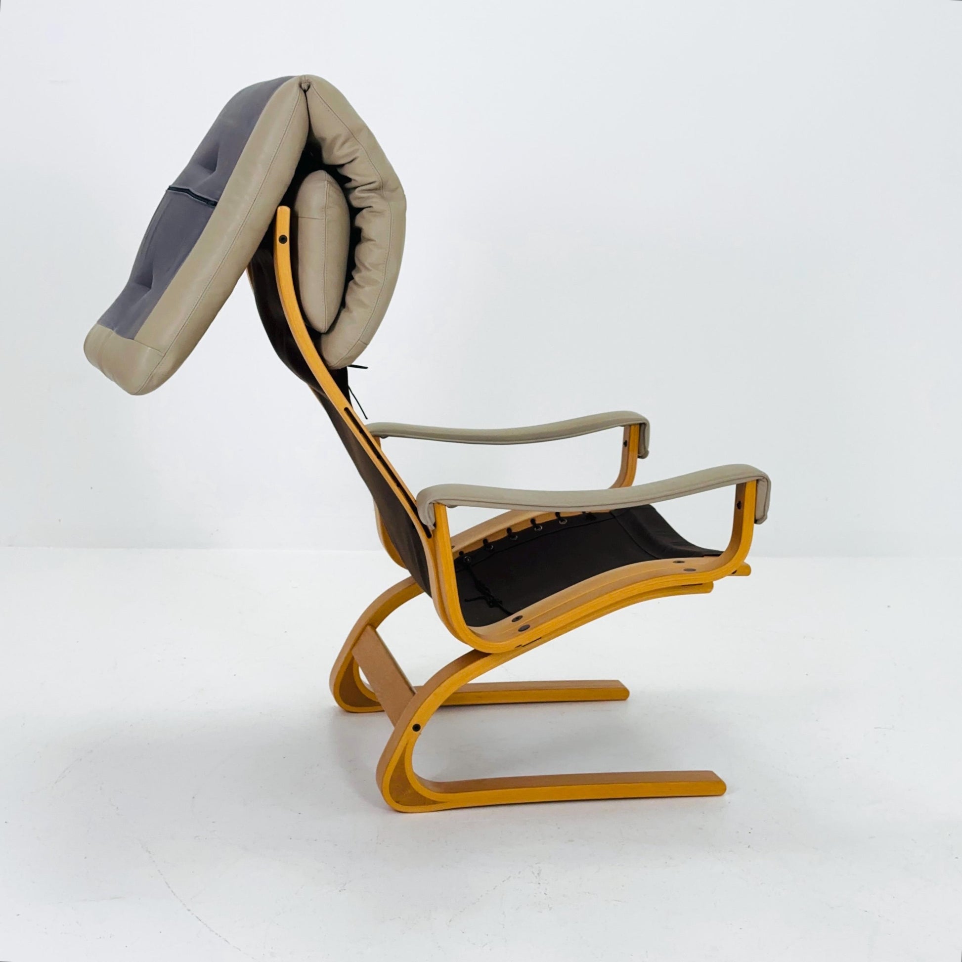 Mid century Norwegian Kengu leather high back lounge chair by Elsa & Nordahl Solheim for Rybo Rykken - 1970s Norway