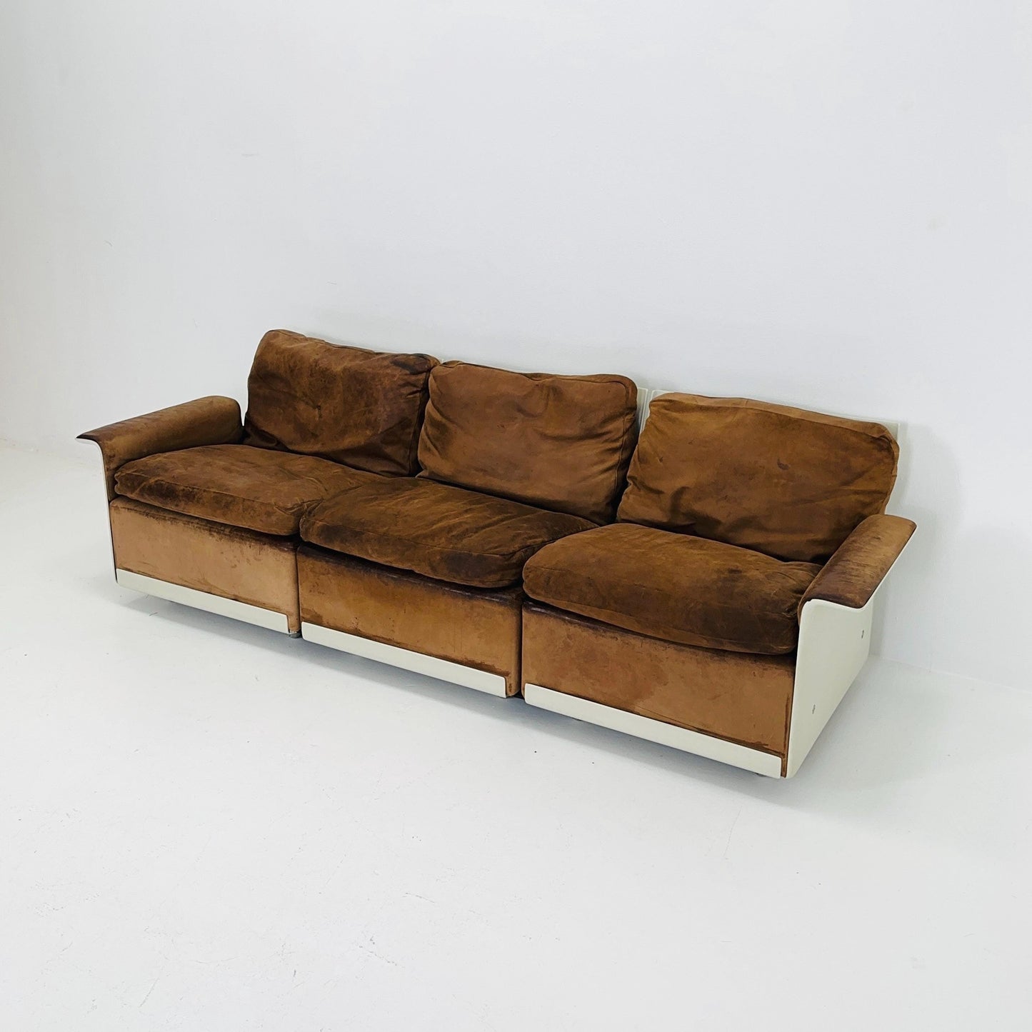 Complete Space Age Vintage Set by Dieter Rams for Vitsoe — 1960s Germany | Lounge Chair + 2-Seater + 3-Seater Sofa | Leather Alcantara