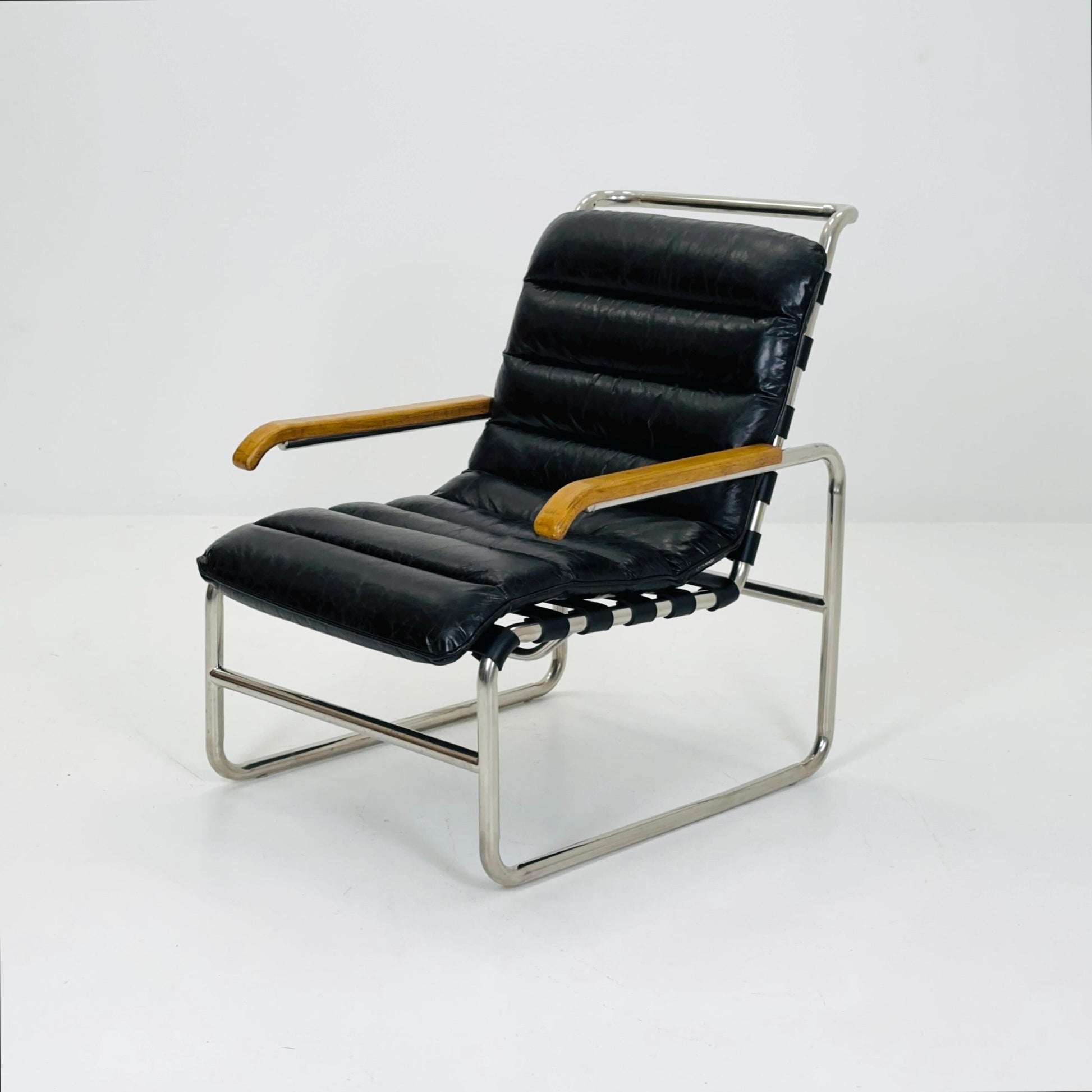 Mid-Century tubular Bauhaus Lounge Chair black leather 1990s Germany