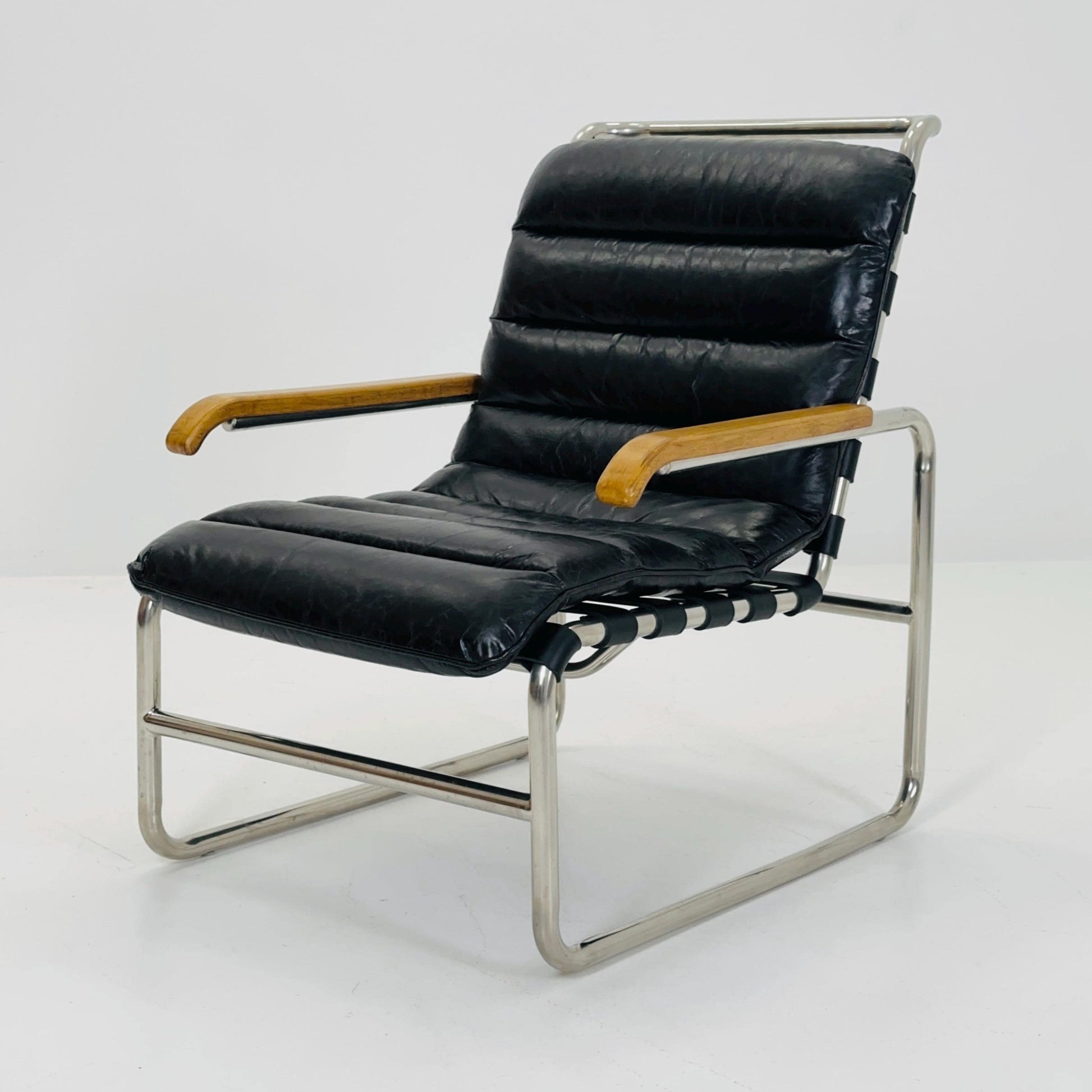 Mid-Century tubular Bauhaus Lounge Chair black leather 1990s Germany