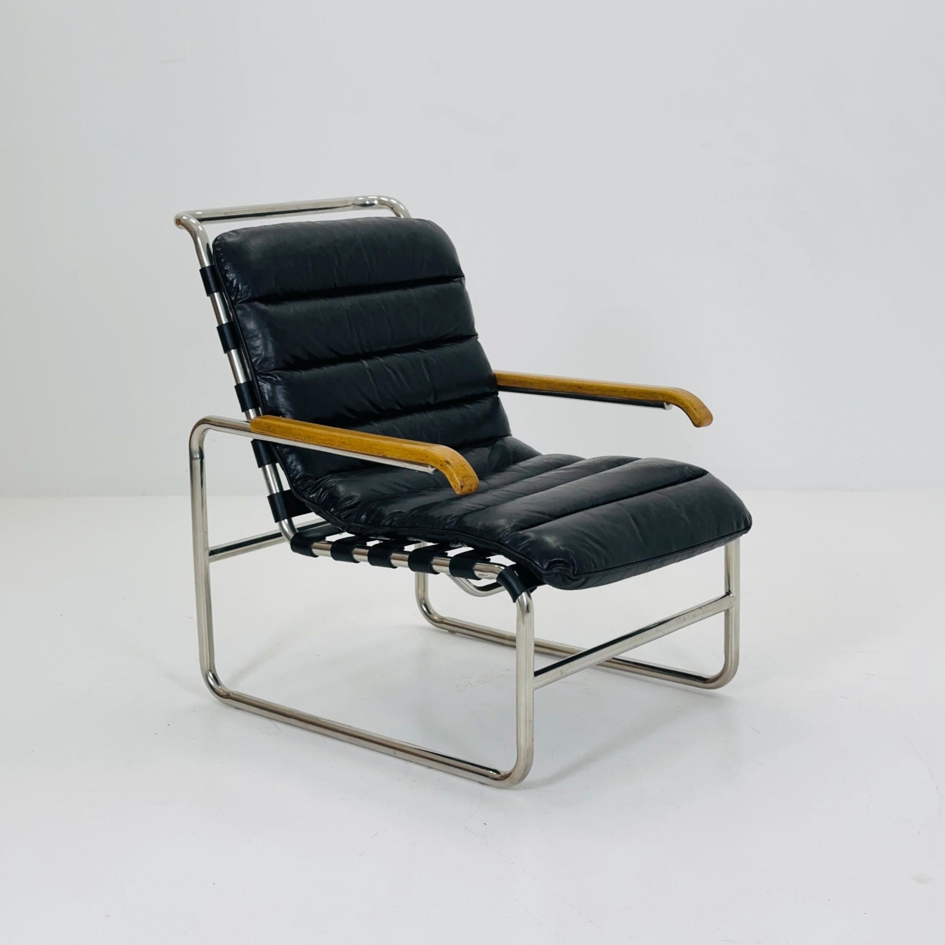 Mid-Century tubular Bauhaus Lounge Chair black leather 1990s Germany