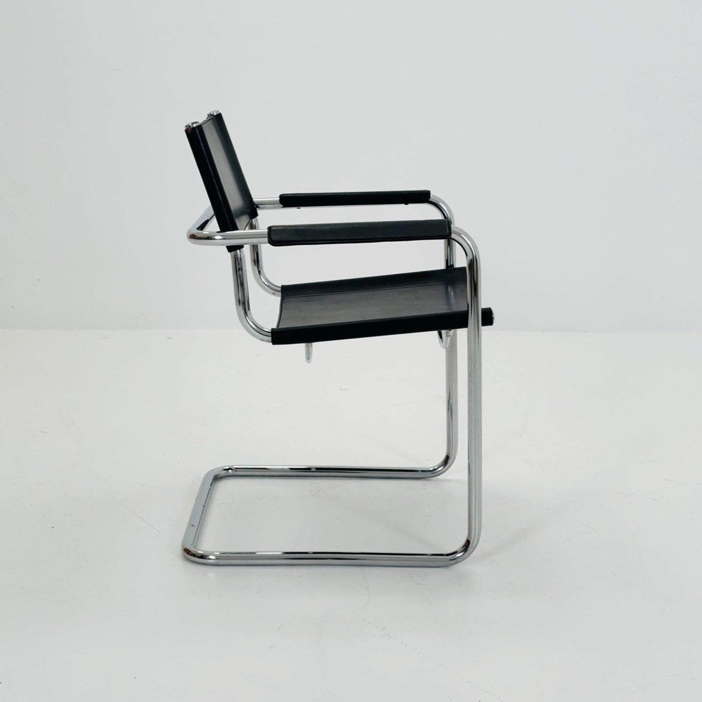 mid century Model MG5 Centro Studi black leather armchair by Mart Stam & Marcel Breuer for Matteo Grassi, 1970s