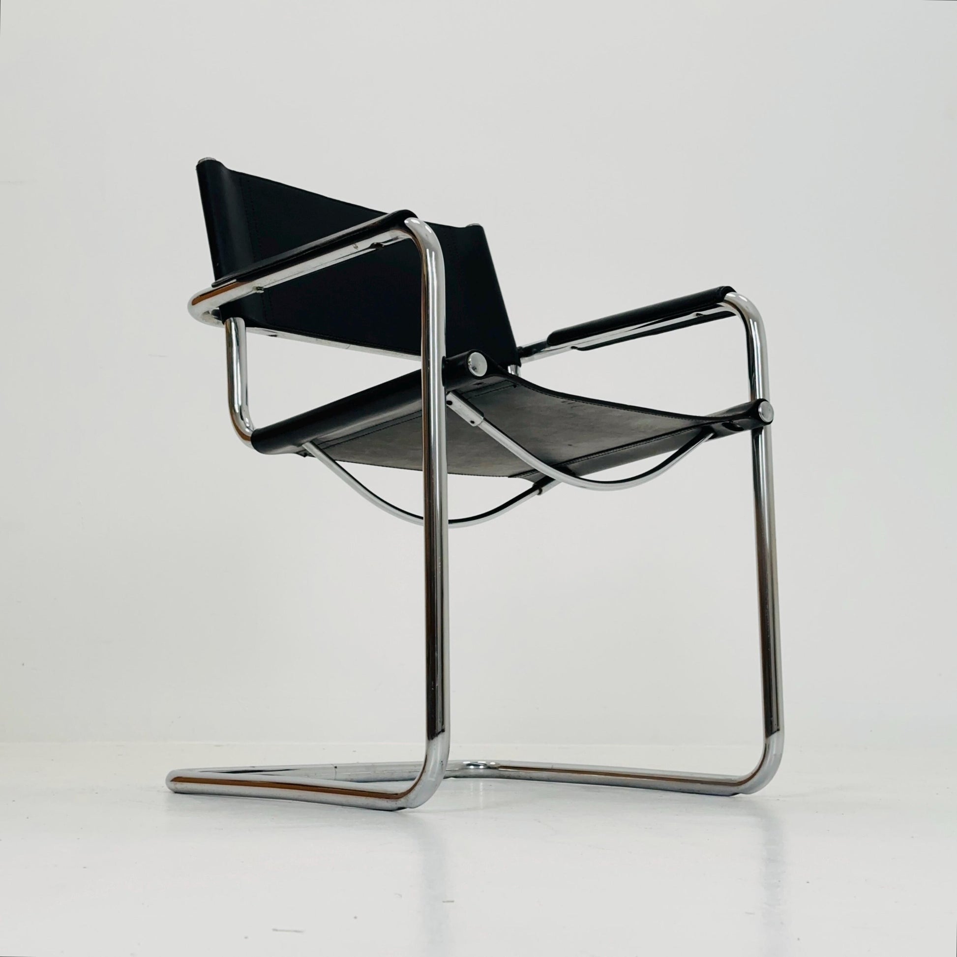 mid century Model MG5 Centro Studi black leather armchair by Mart Stam & Marcel Breuer for Matteo Grassi, 1970s
