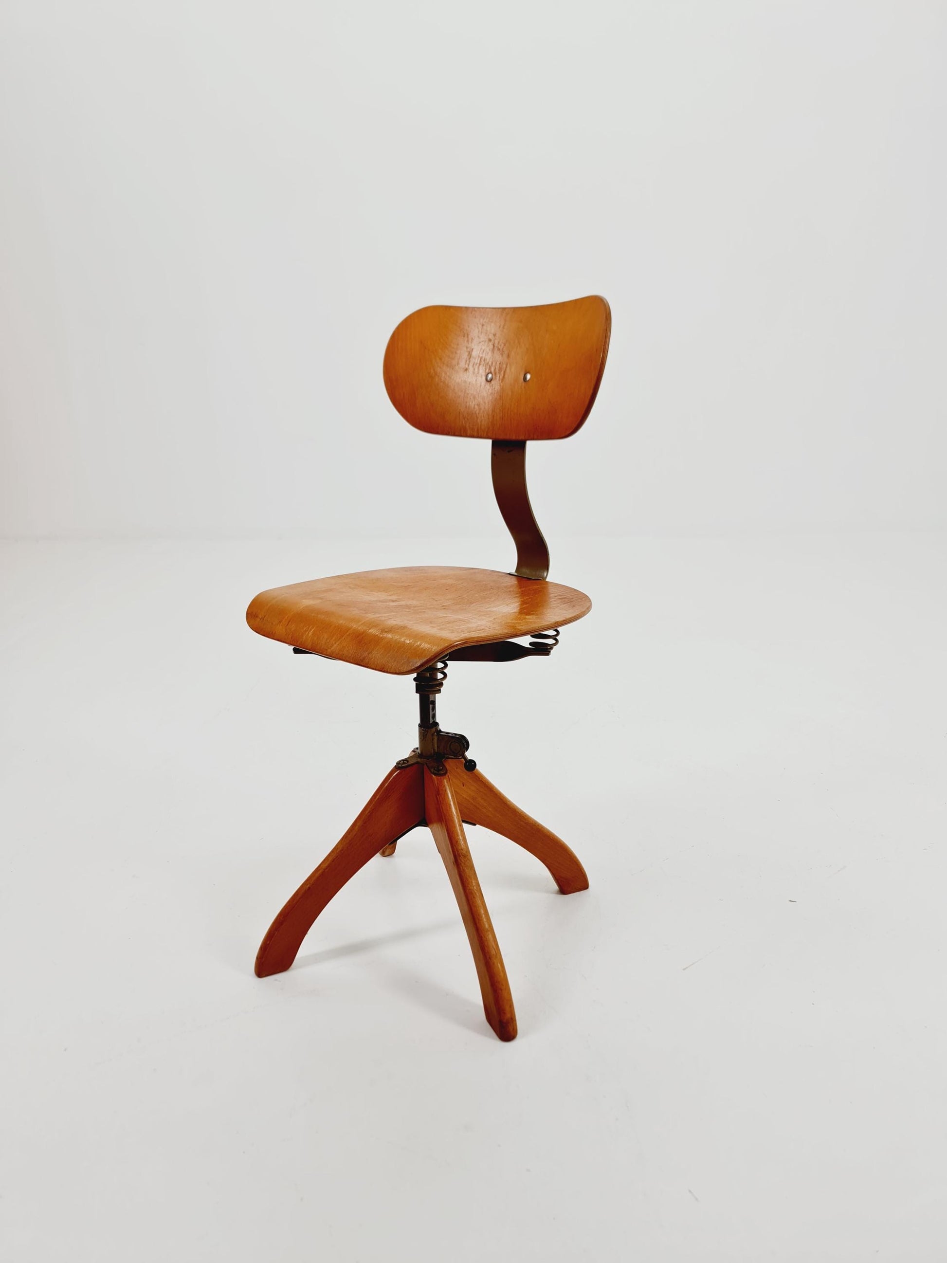 Bauhaus swivel office chair in solid wood By Polster Gleich ,1930s
