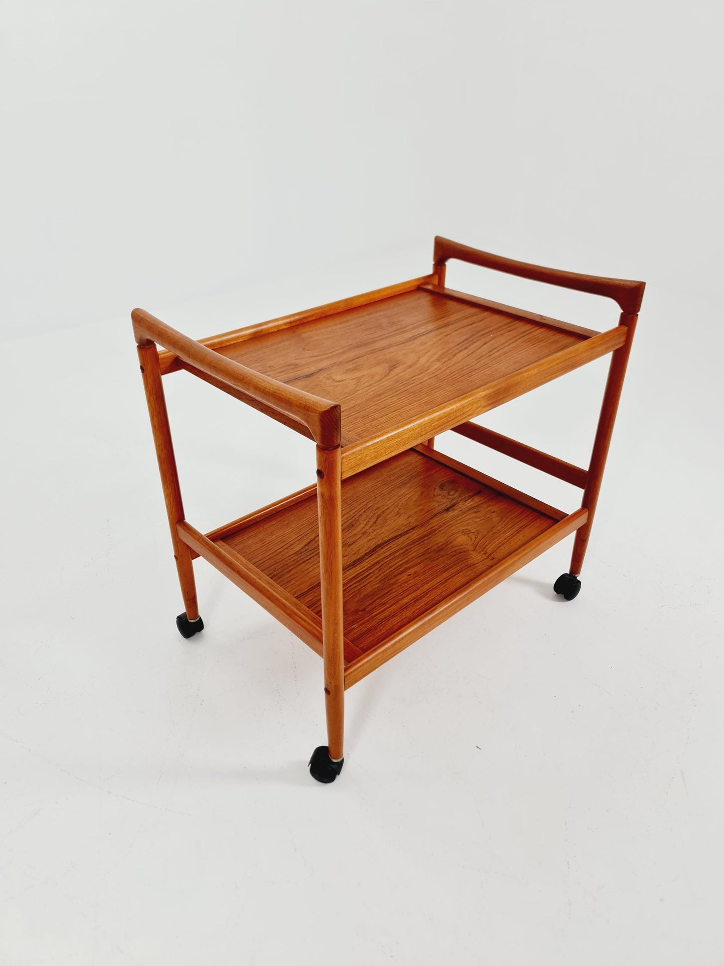Vintage Danish mid century trolley bar cart in solid teak By Dyrlund, 1960s