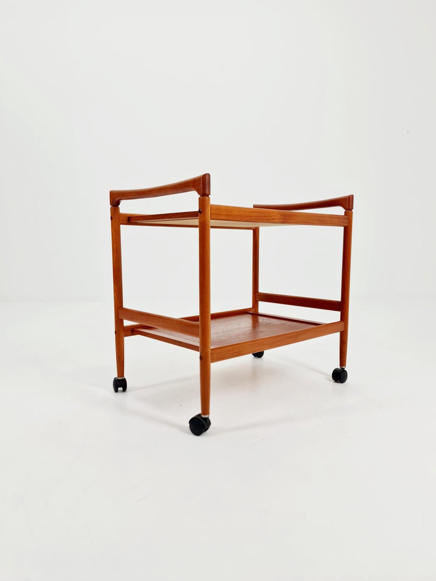 Vintage Danish mid century trolley bar cart in solid teak By Dyrlund, 1960s