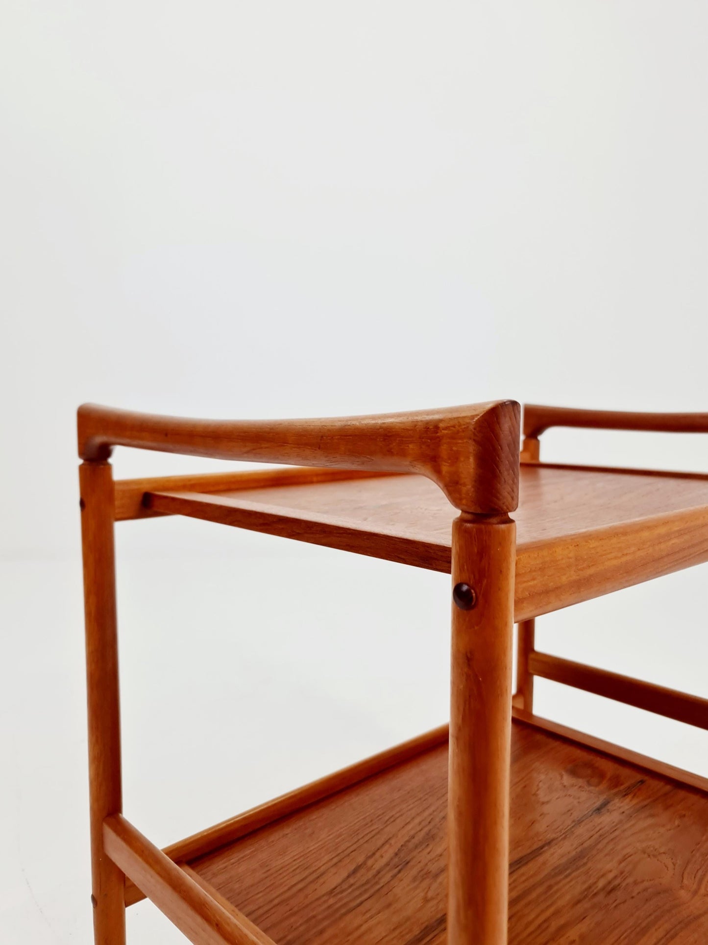 Vintage Danish mid century trolley bar cart in solid teak By Dyrlund, 1960s