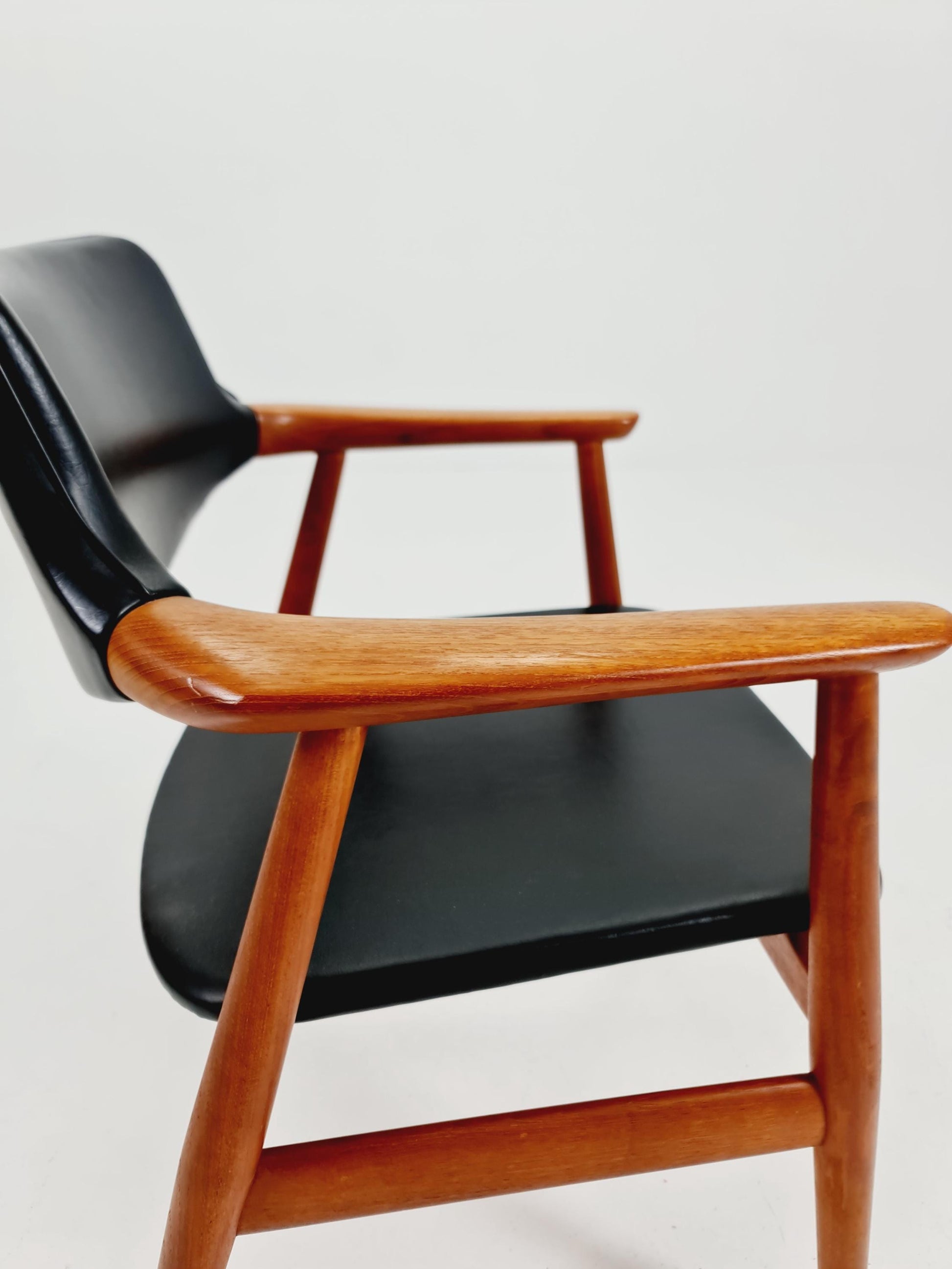 Mid century Danish Teak armchair by ERIK KIRKEGAARD for Glostrup from the 60s