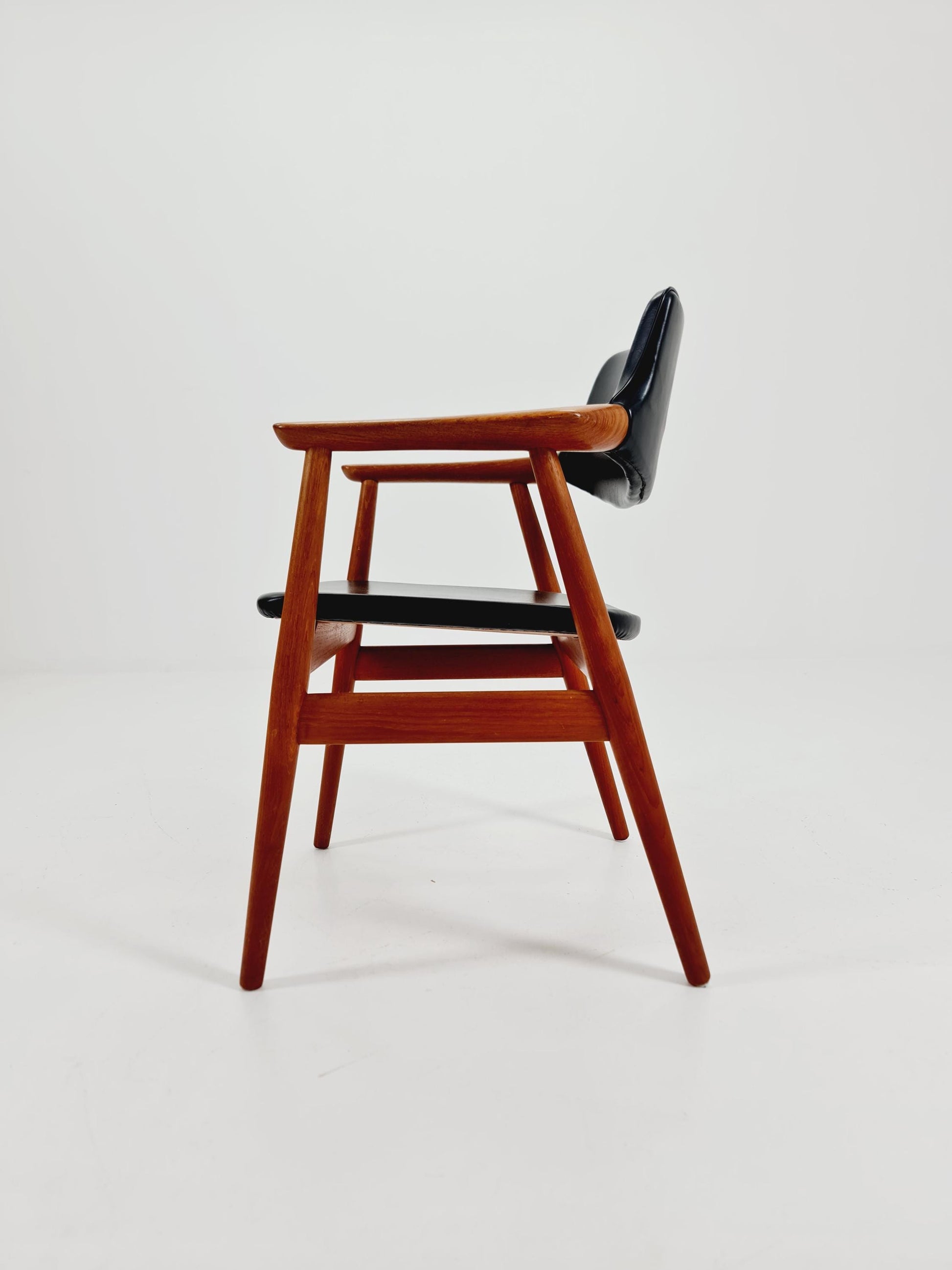 Mid century Danish Teak armchair by ERIK KIRKEGAARD for Glostrup from the 60s