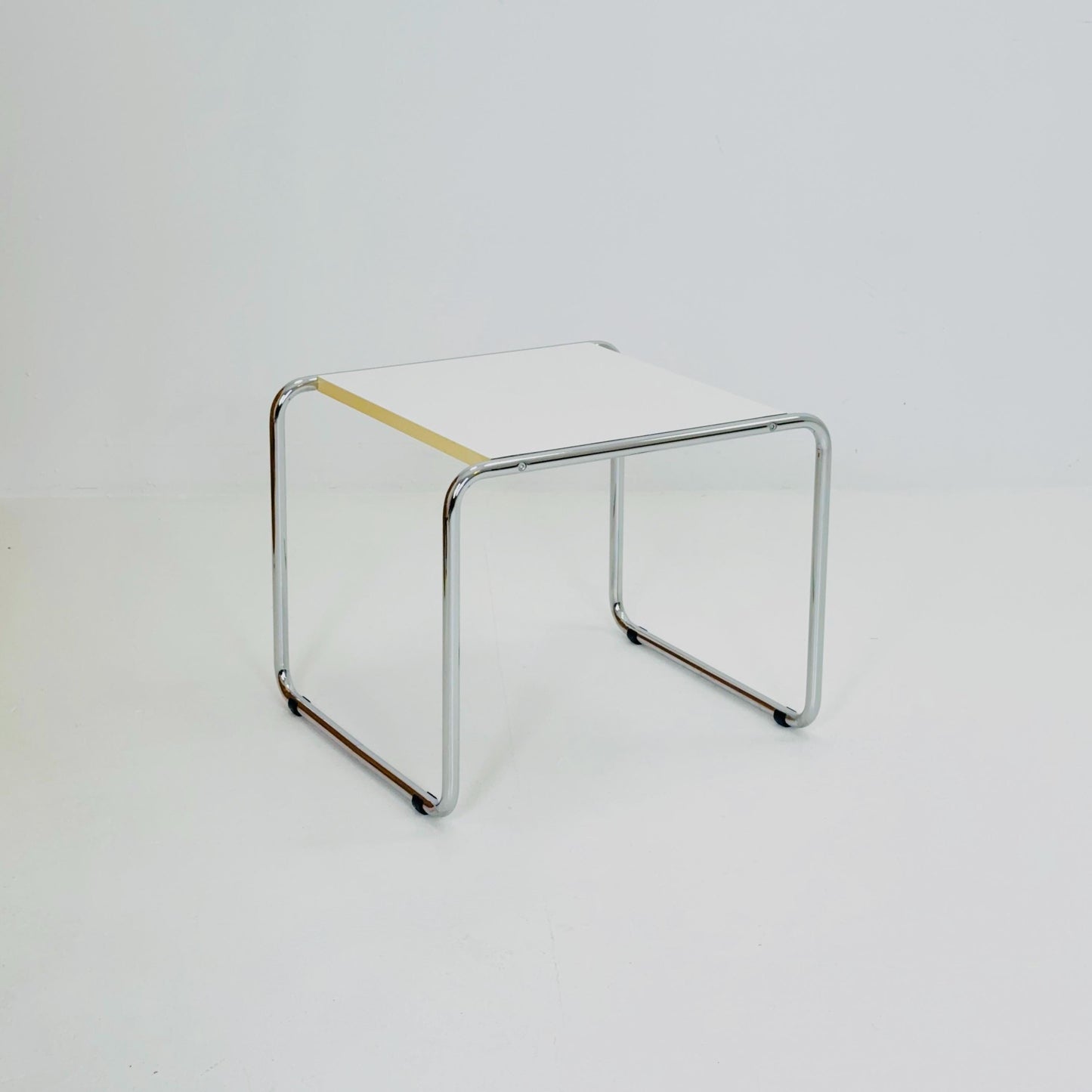 Mid century Marcel Breuer - Laccio Side coffee Table white Laminated Top with Tubular Chromed Base 1970s