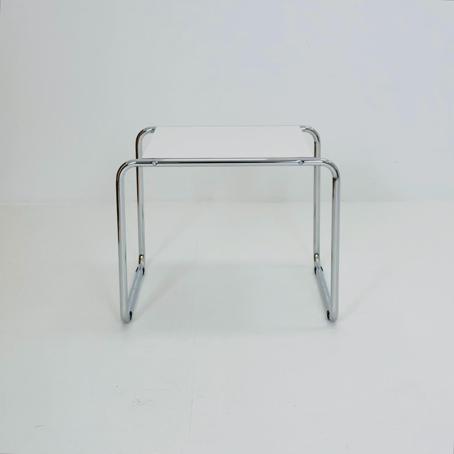 Mid century Marcel Breuer - Laccio Side coffee Table white Laminated Top with Tubular Chromed Base 1970s