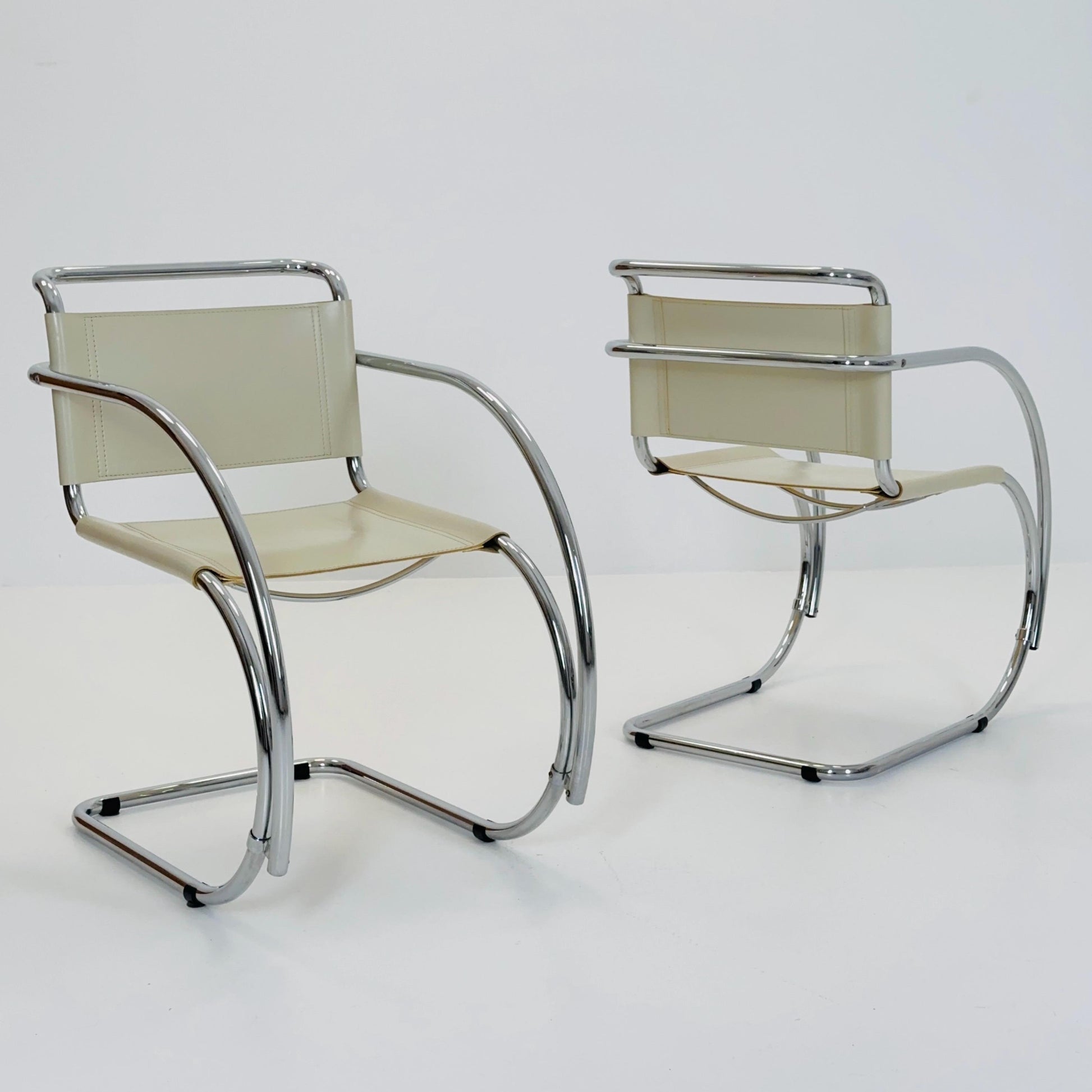 Set of 2 Mid century Bauhaus Cantilever MR20 Armchairs by Ludwig Mies van der Rohe Italy, 1980s