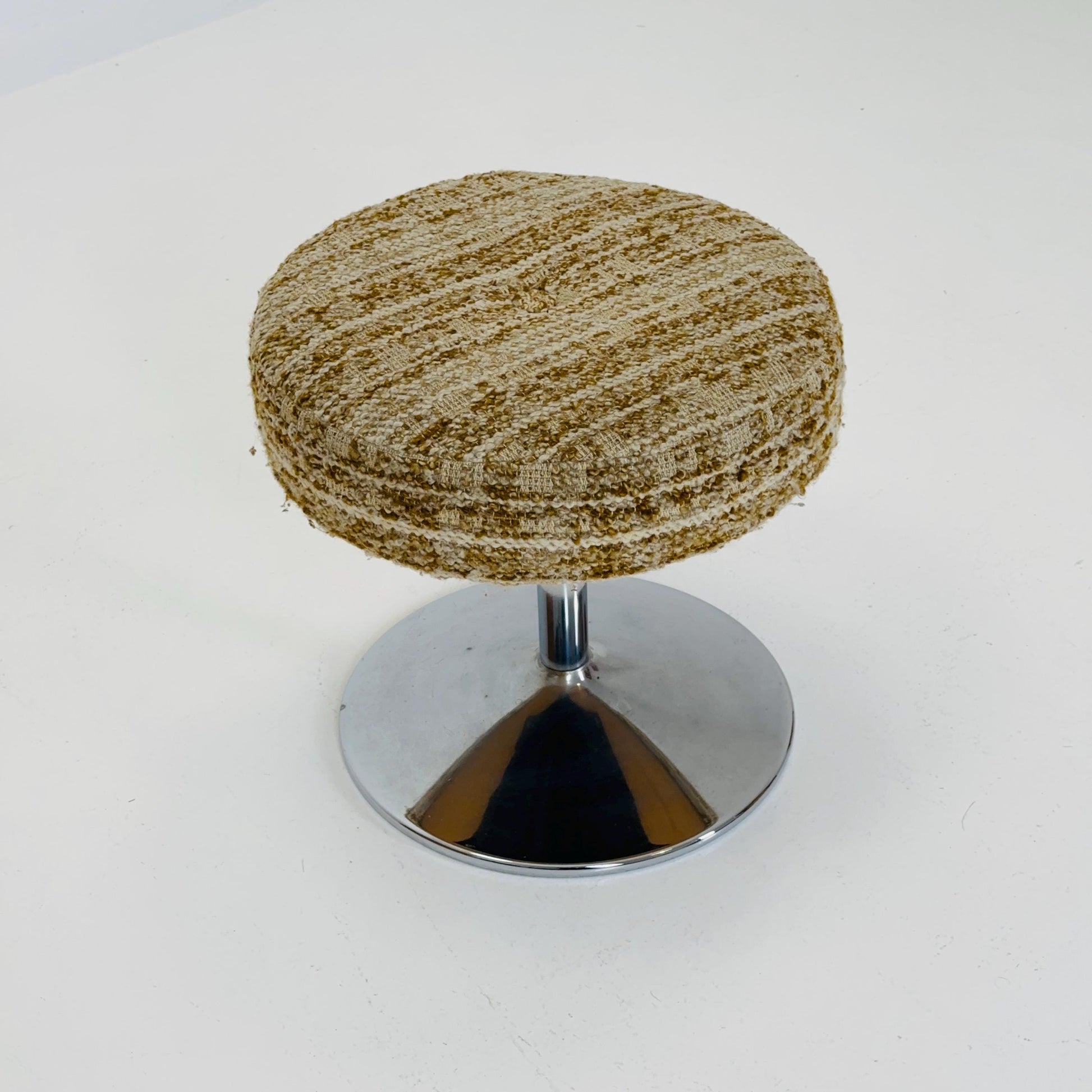 Round German vintage Tuilp stool made of chrome with fabric seat, 1970s Spaceage Germany