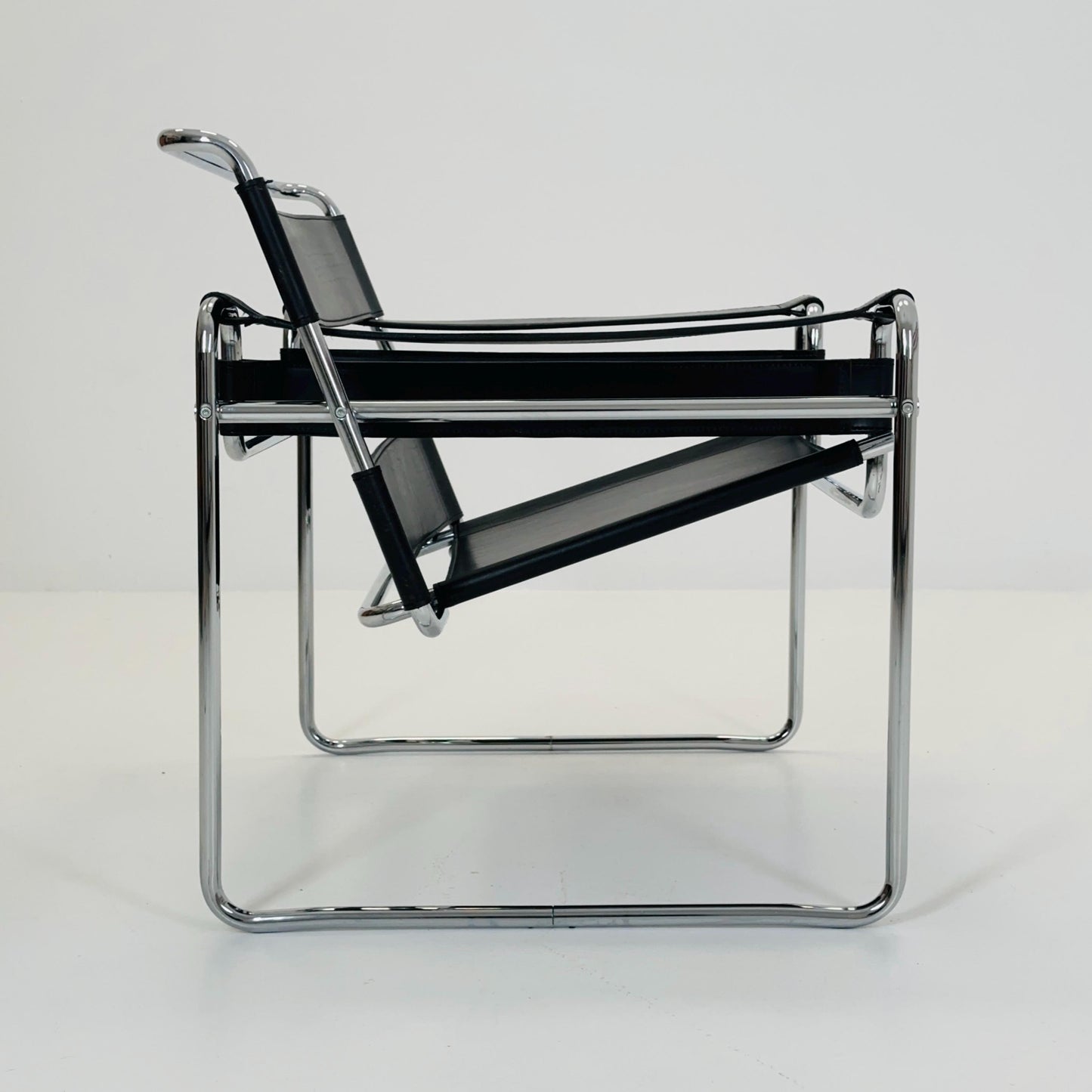 Mid century black B3 WASSILY Bauhaus Lounge armchair by Marcel Brauer 1980s Italy