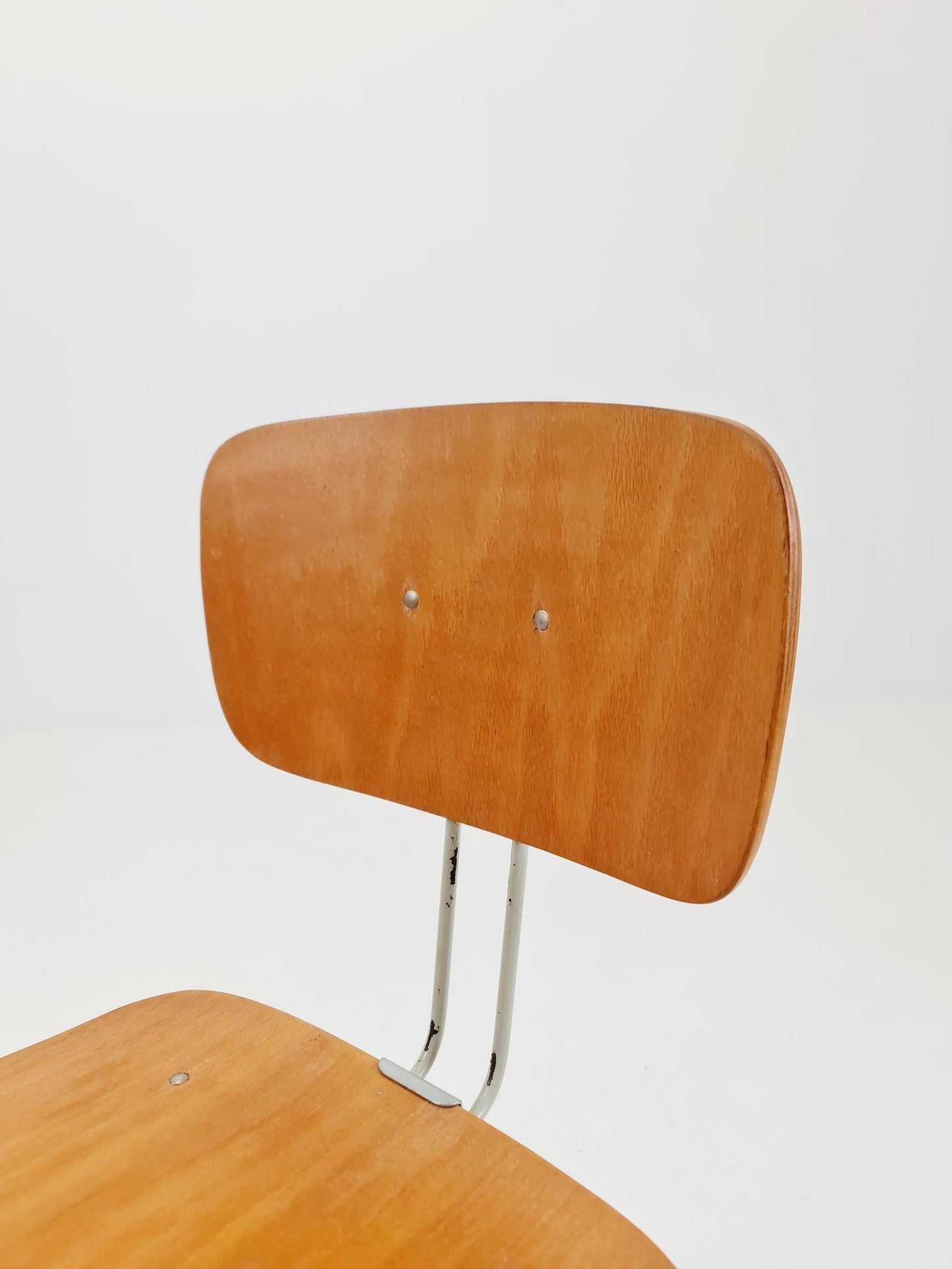 Bauhaus swivel office chair in solid wood By Margarete Klöber for Polster Gleich 1930s