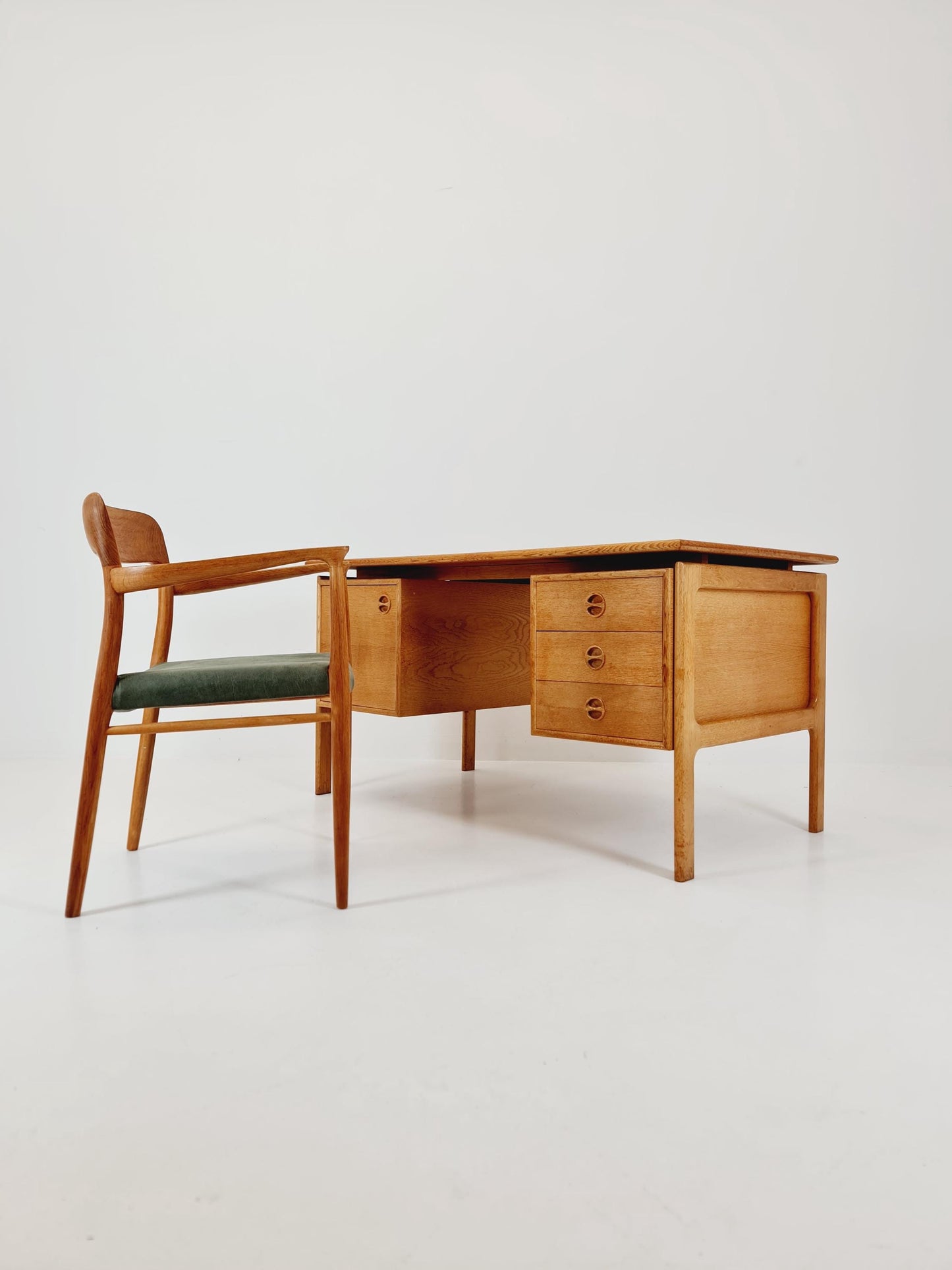 Danish vintage Oak by Arne Vodder for GV Møbler, Denmark, 1960s
