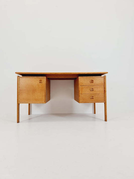 Danish vintage Oak by Arne Vodder for GV Møbler, Denmark, 1960s