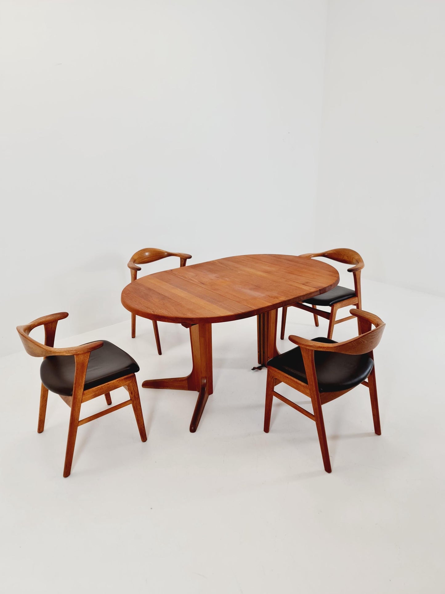 Mid century extendable Danish Modern Solid Teak dining table , 1960s