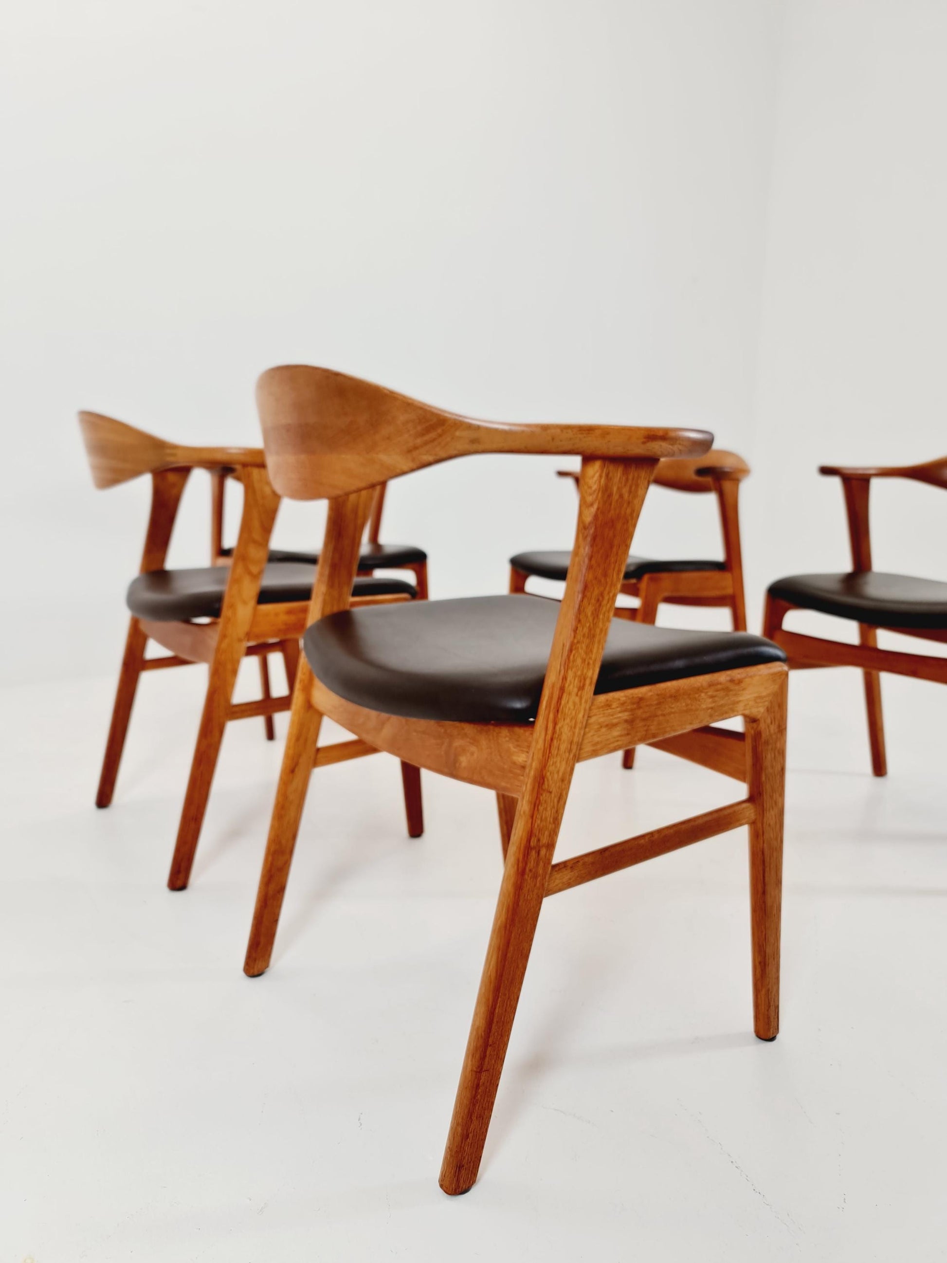 Mid Century Danish solid teak dining Charis byErik Kirkegaard for Hong Stolefabrik Modell 49 , 1960s
