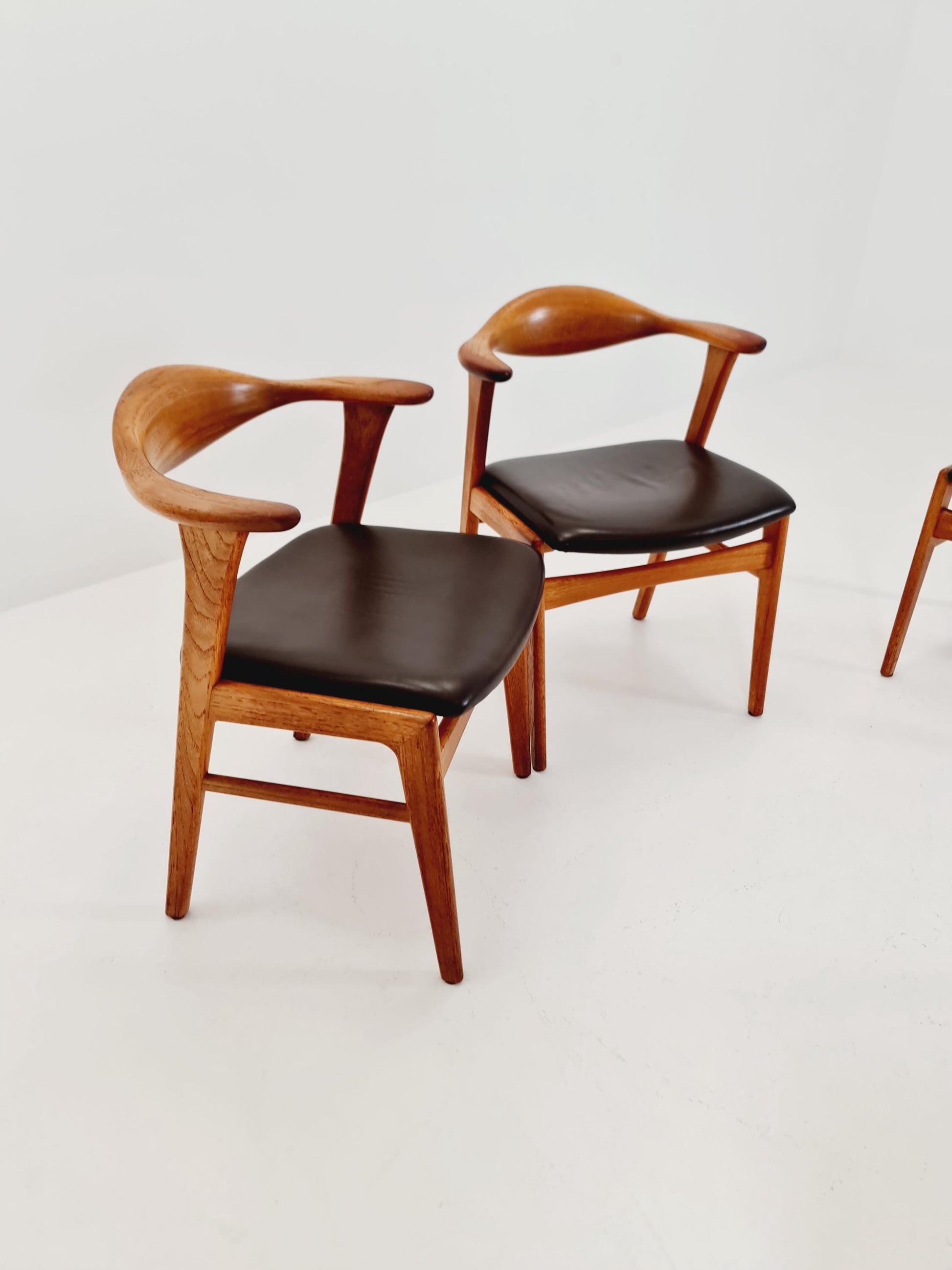 Mid Century Danish solid teak dining Charis byErik Kirkegaard for Hong Stolefabrik Modell 49 , 1960s