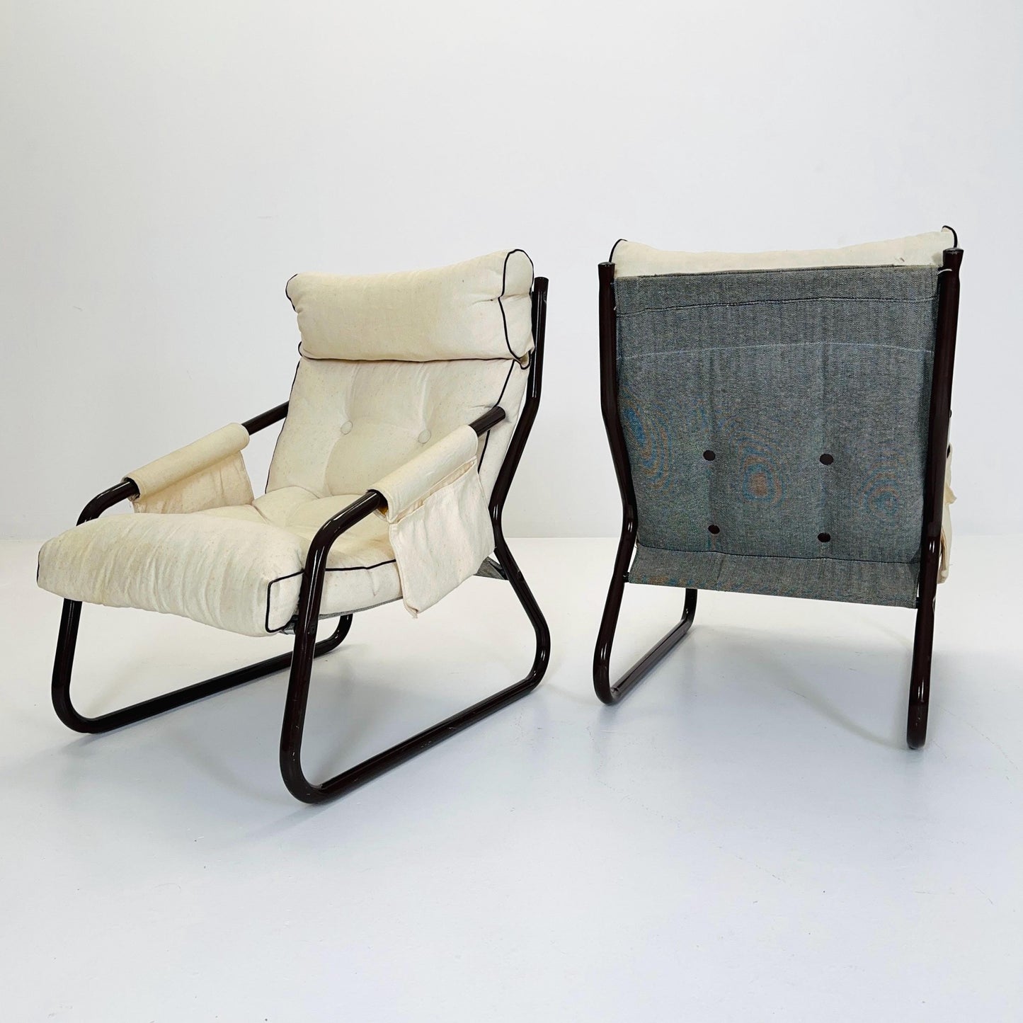 Set of 2 Rare 1970s IKEA Lounge Chairs by Gillis Lundgren – White-Beige Fabric MCM Armchairs with Magazine Pockets Sweden 1980s