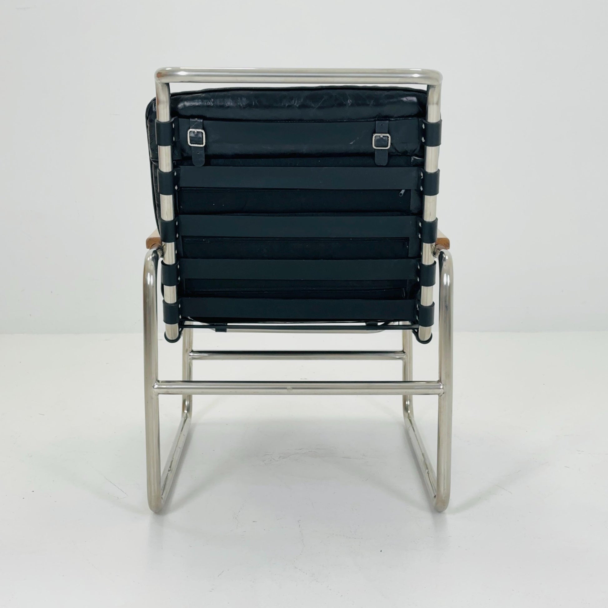 Mid-Century tubular Bauhaus Lounge Chair black leather 1990s Germany