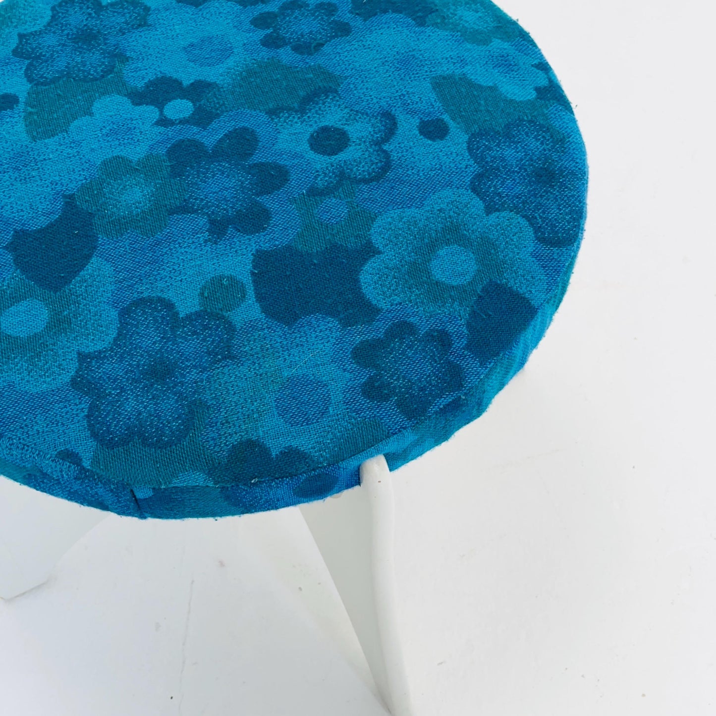 Mid-Century G Plan Vanity Stool – Blue Floral Upholstery – Germany, 1970s