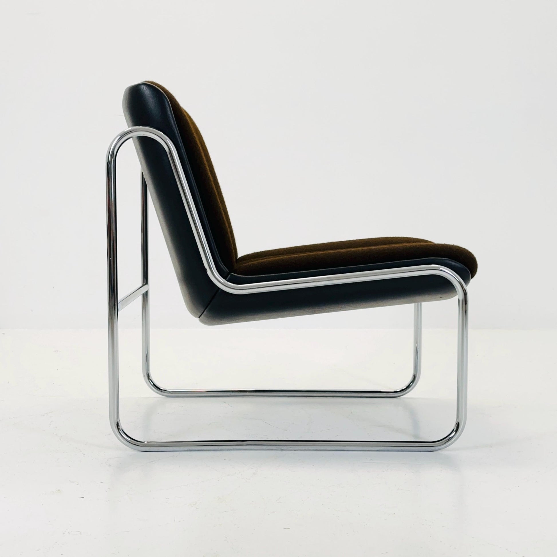 1 of 4 Iconic Mid-Century Modern “Sling” Lounge Chair by Peter Hoyte for Habitat, Italy 1980s