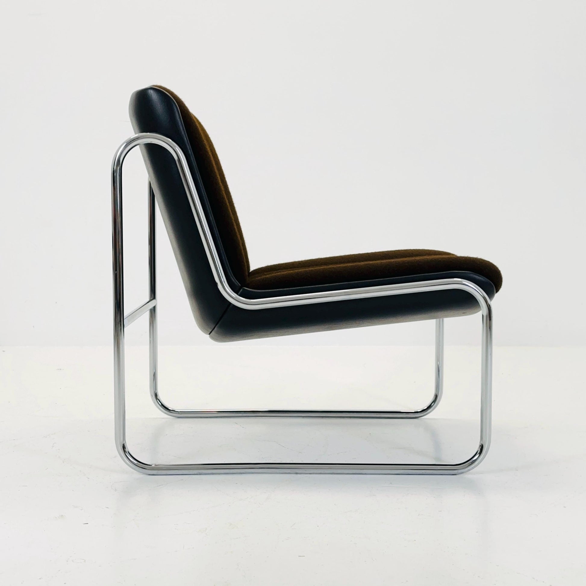 1 of 4 Iconic Mid-Century Modern “Sling” Lounge Chair by Peter Hoyte for Habitat, Italy 1980s