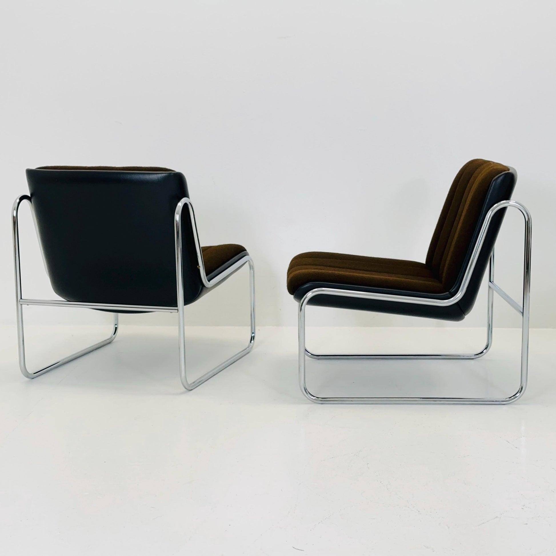 1 of 4 Iconic Mid-Century Modern “Sling” Lounge Chair by Peter Hoyte for Habitat, Italy 1980s