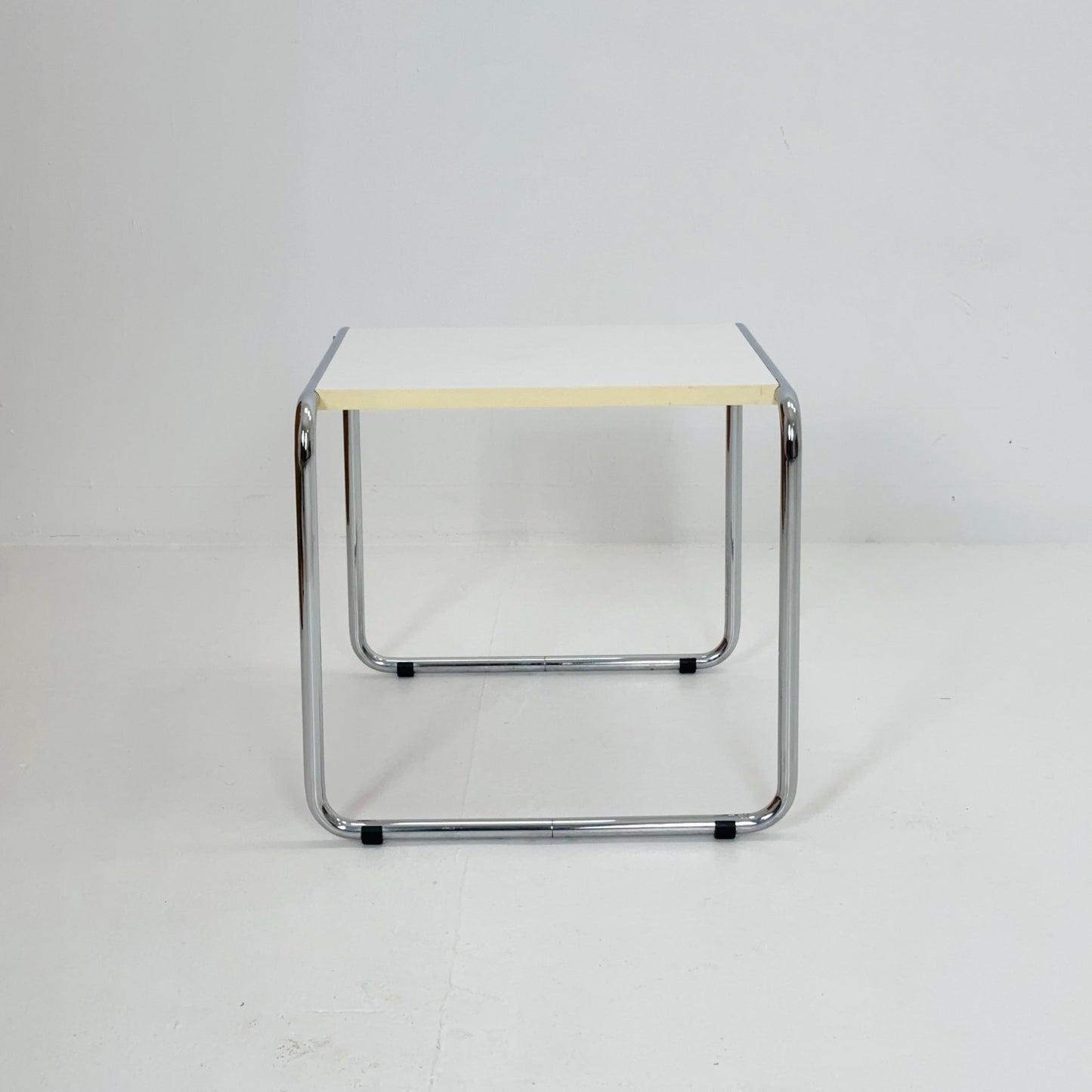 Mid century Marcel Breuer - Laccio Side coffee Table white Laminated Top with Tubular Chromed Base 1970s