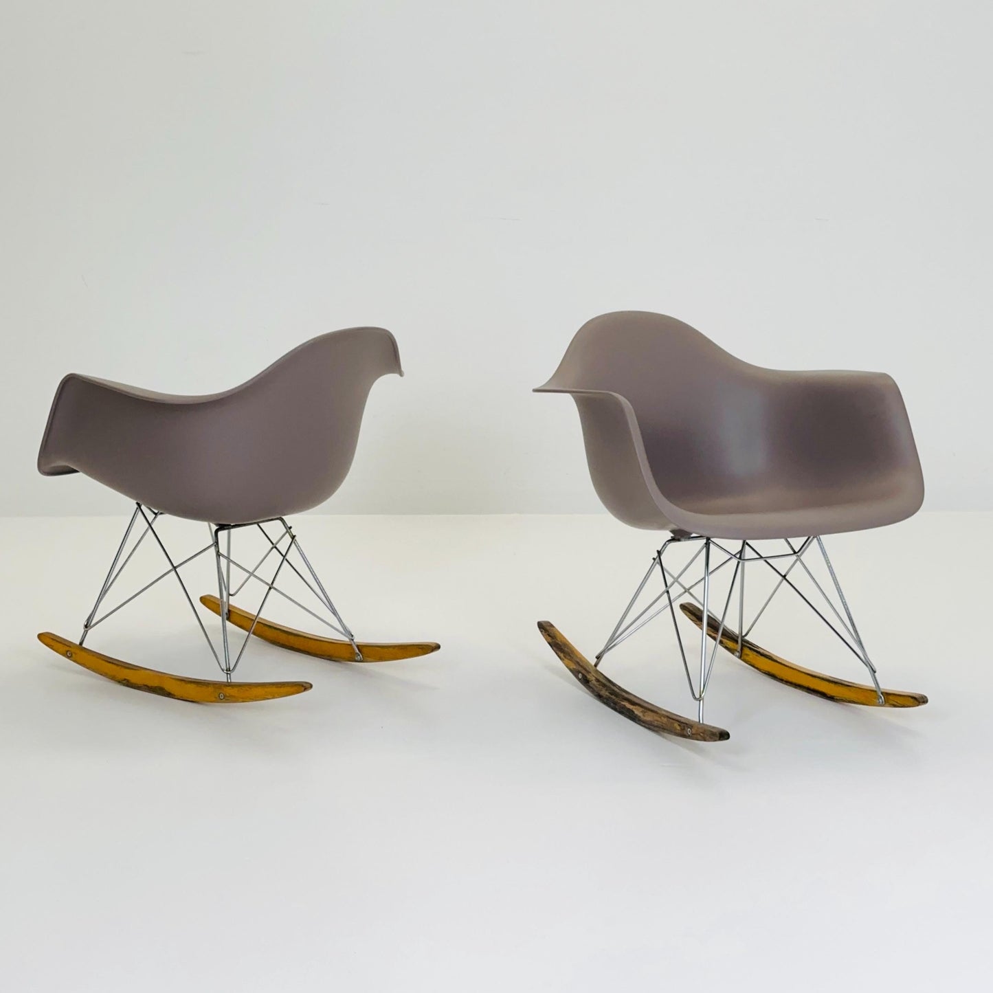 1 of 2 Mcm Designer Eames RAR Rocking Chair by Charles & Ray Eames – Vitra Germany, 2000s