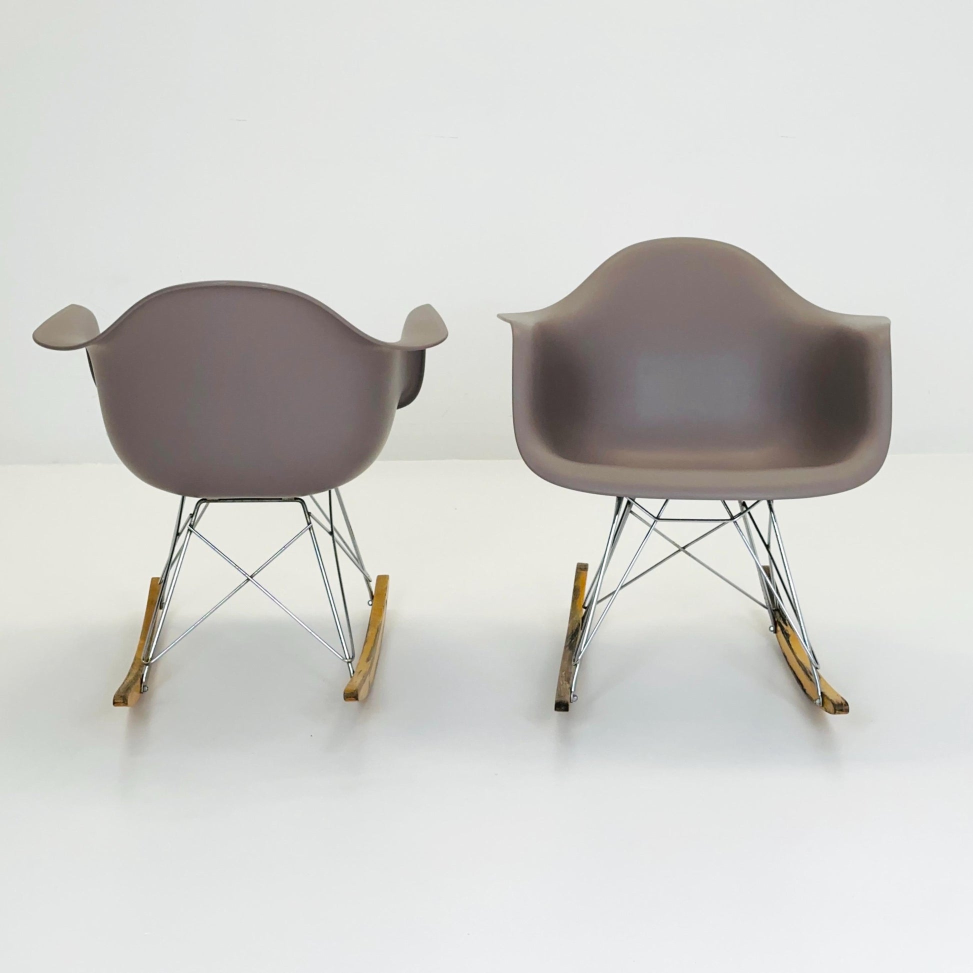 1 of 2 Mcm Designer Eames RAR Rocking Chair by Charles & Ray Eames – Vitra Germany, 2000s