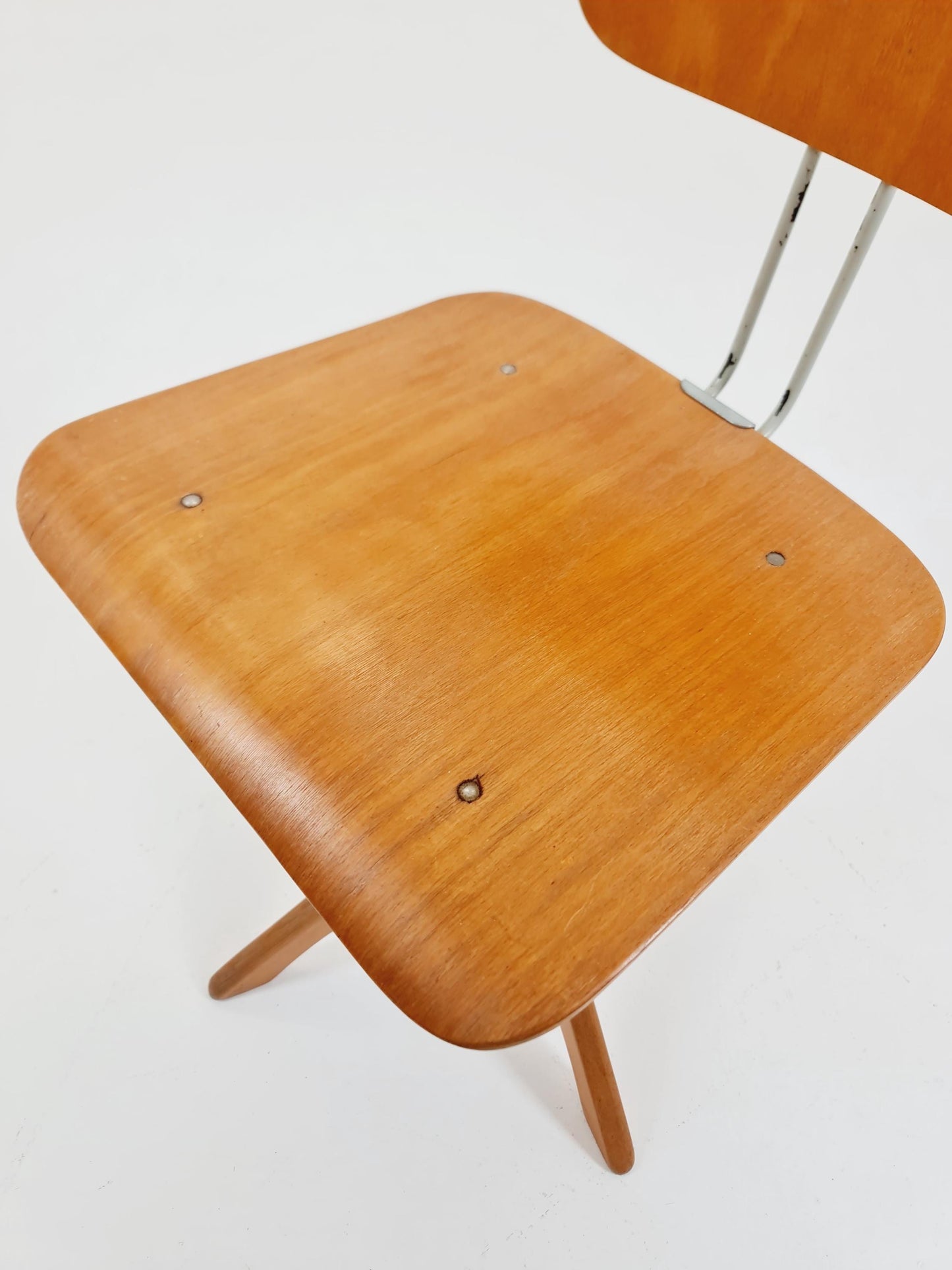 Bauhaus swivel office chair in solid wood By Margarete Klöber for Polster Gleich 1930s