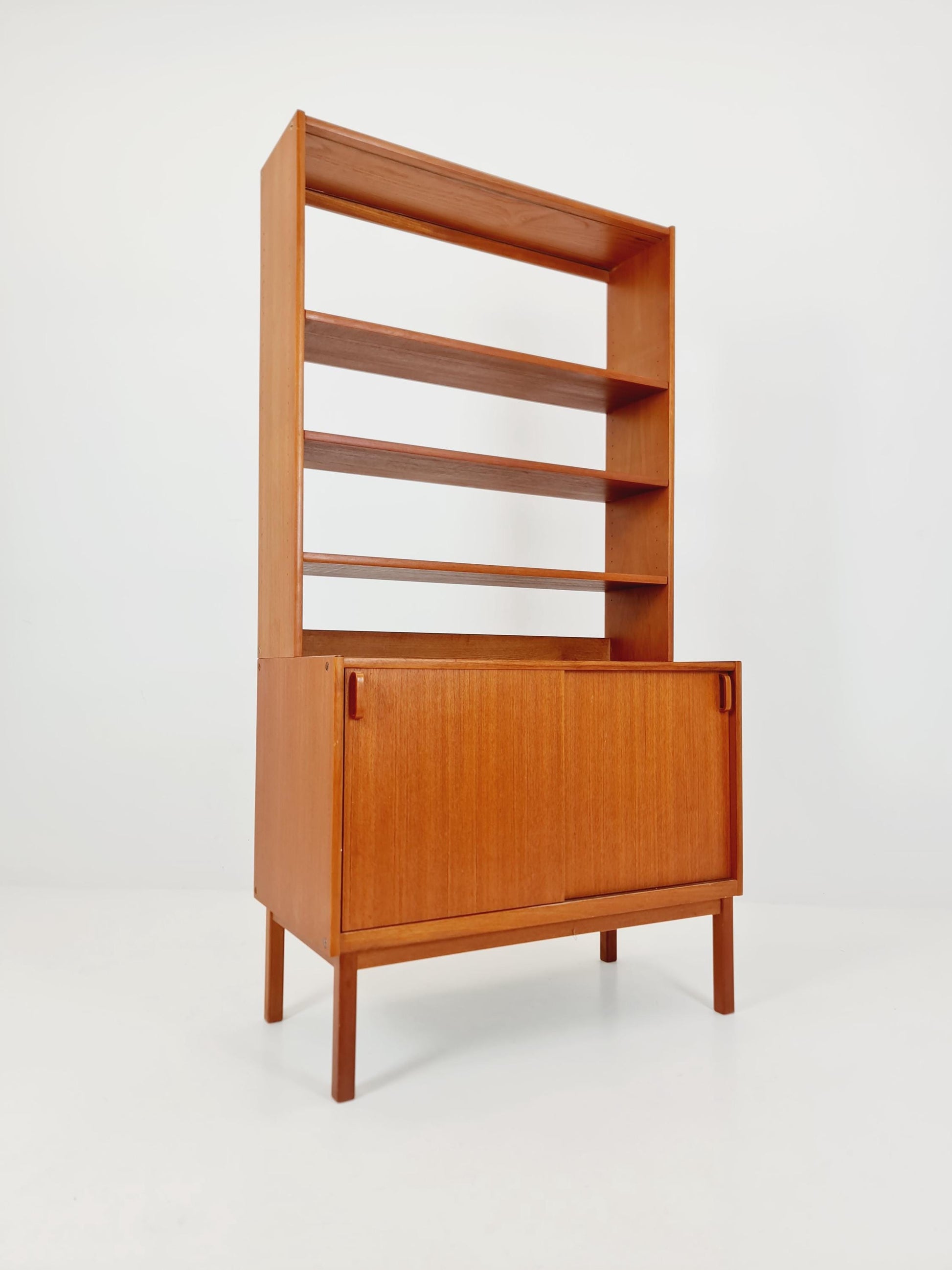 Swedish vintage chest of drawers/ book case teak by Fridhagen for Bodafors, 1960s