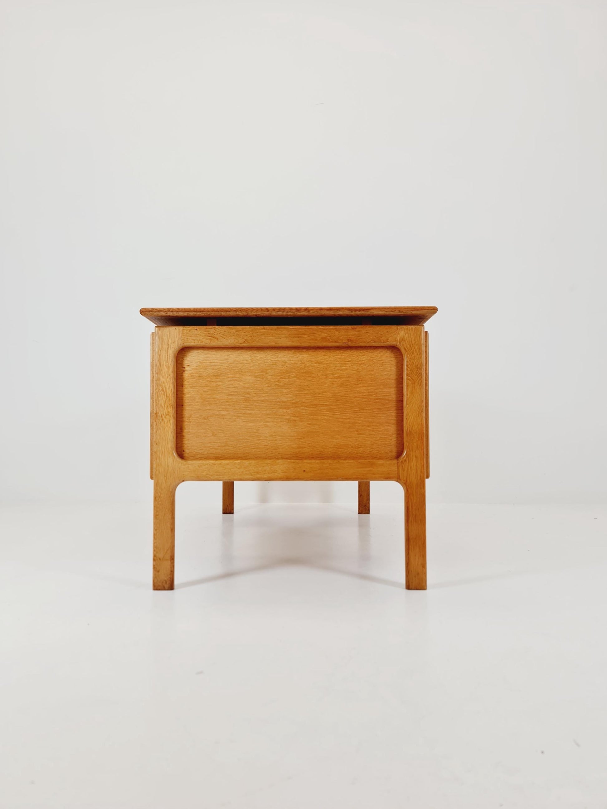 Danish vintage Oak by Arne Vodder for GV Møbler, Denmark, 1960s