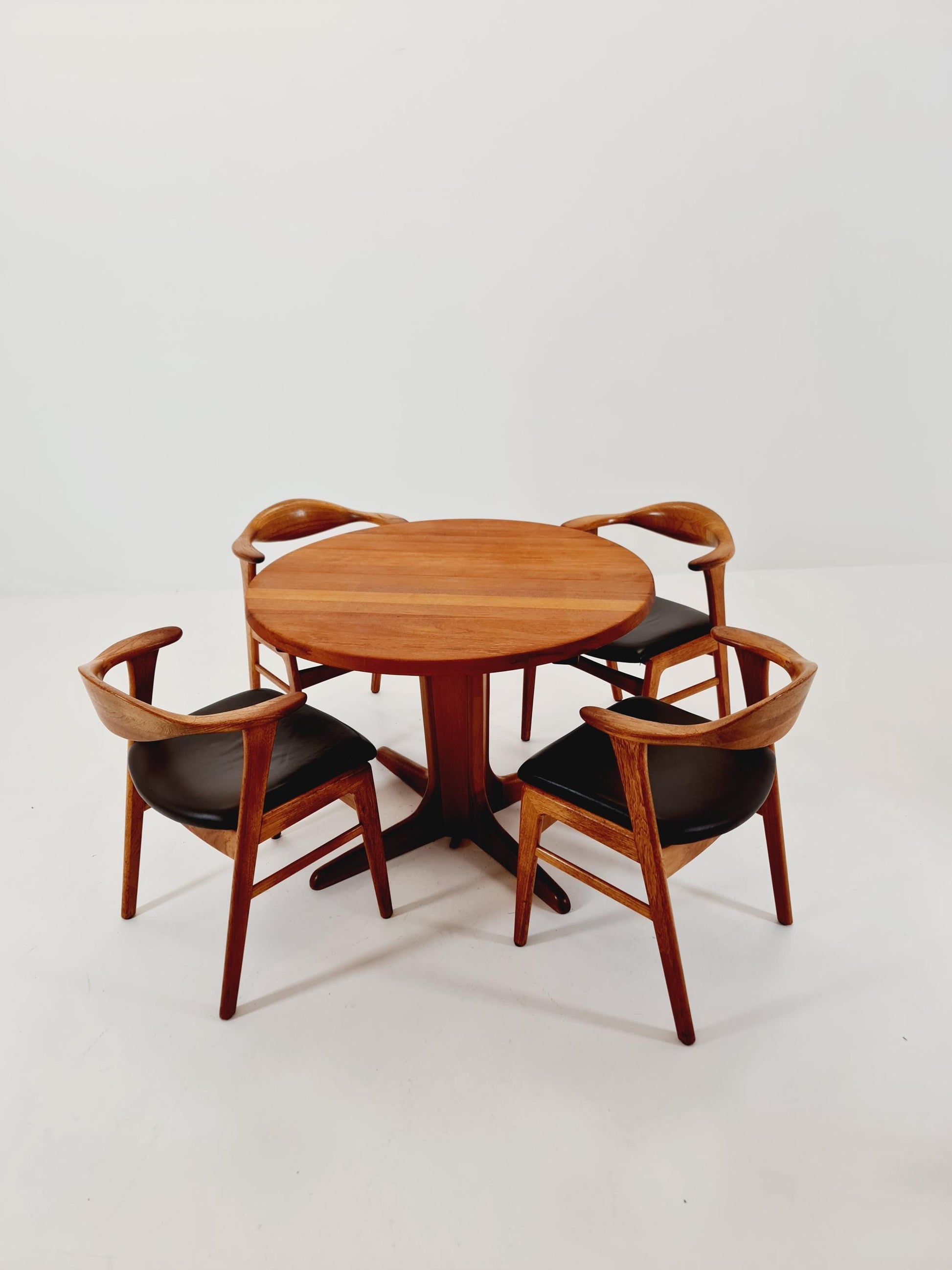 Mid century extendable Danish Modern Solid Teak dining table , 1960s