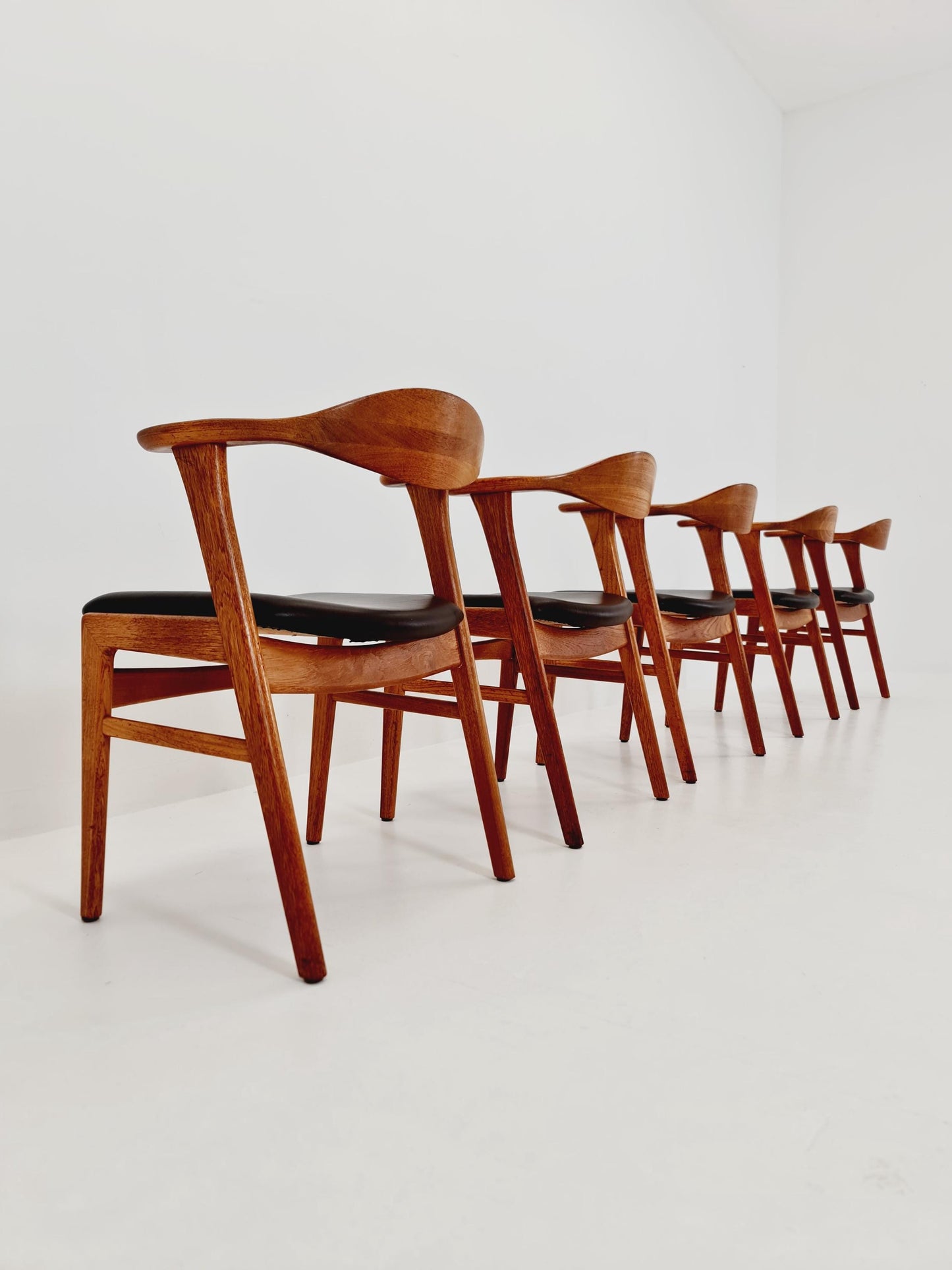 Mid Century Danish solid teak dining Charis byErik Kirkegaard for Hong Stolefabrik Modell 49 , 1960s