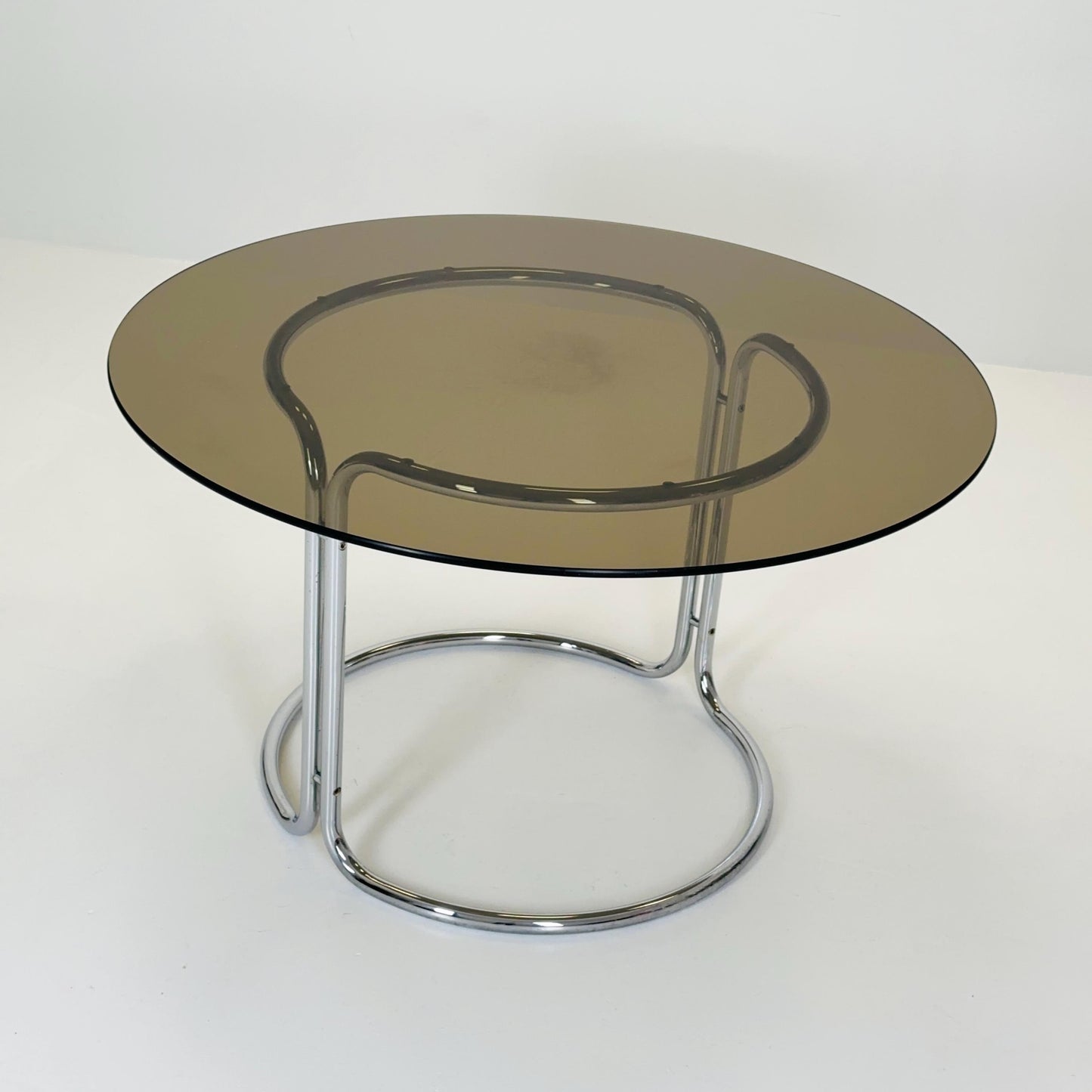 Mid-Century Modern Italian Dining Table by Giotto Stoppino, 1980s – Smoked Glass Top & Chrome Base