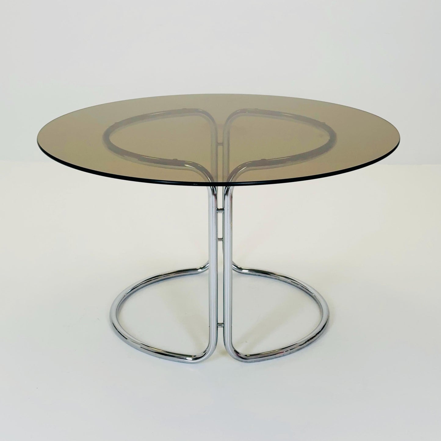 Mid-Century Modern Italian Dining Table by Giotto Stoppino, 1980s – Smoked Glass Top & Chrome Base