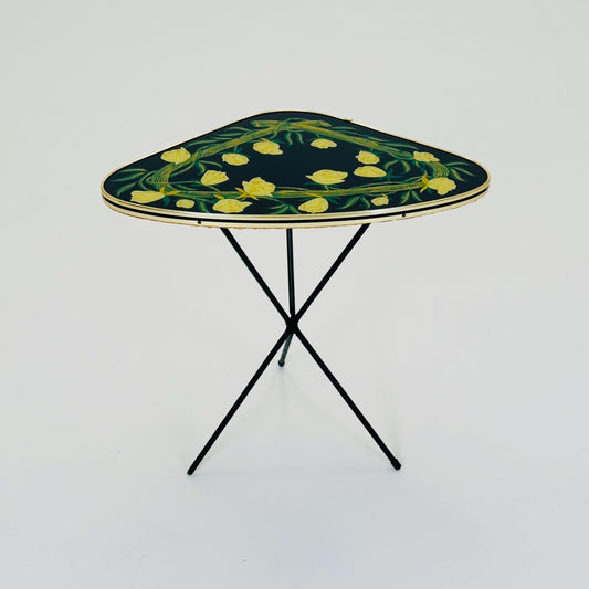 Mid-Century Atomic Expo Tripod Table by Erdal, 1960s – Resopal Top with Floral Pattern | Vintage Design